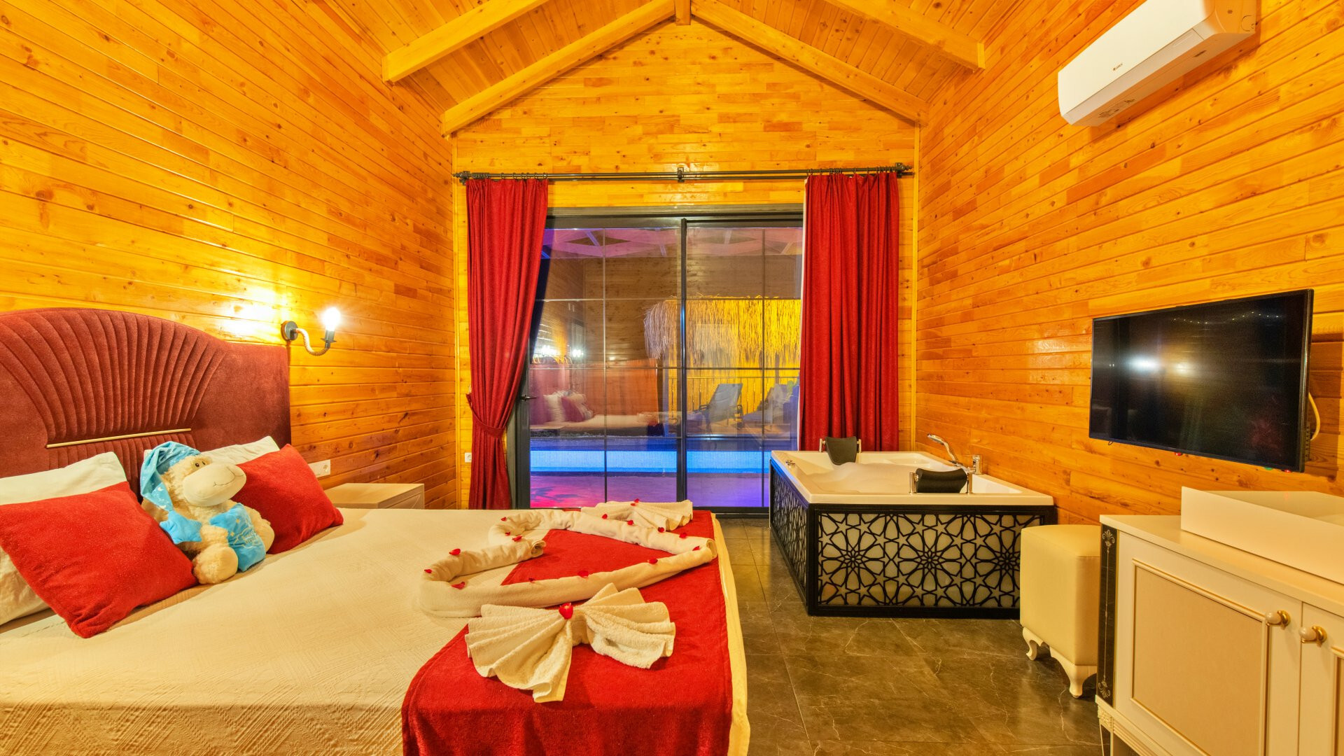 VBK67328 Villa Booking