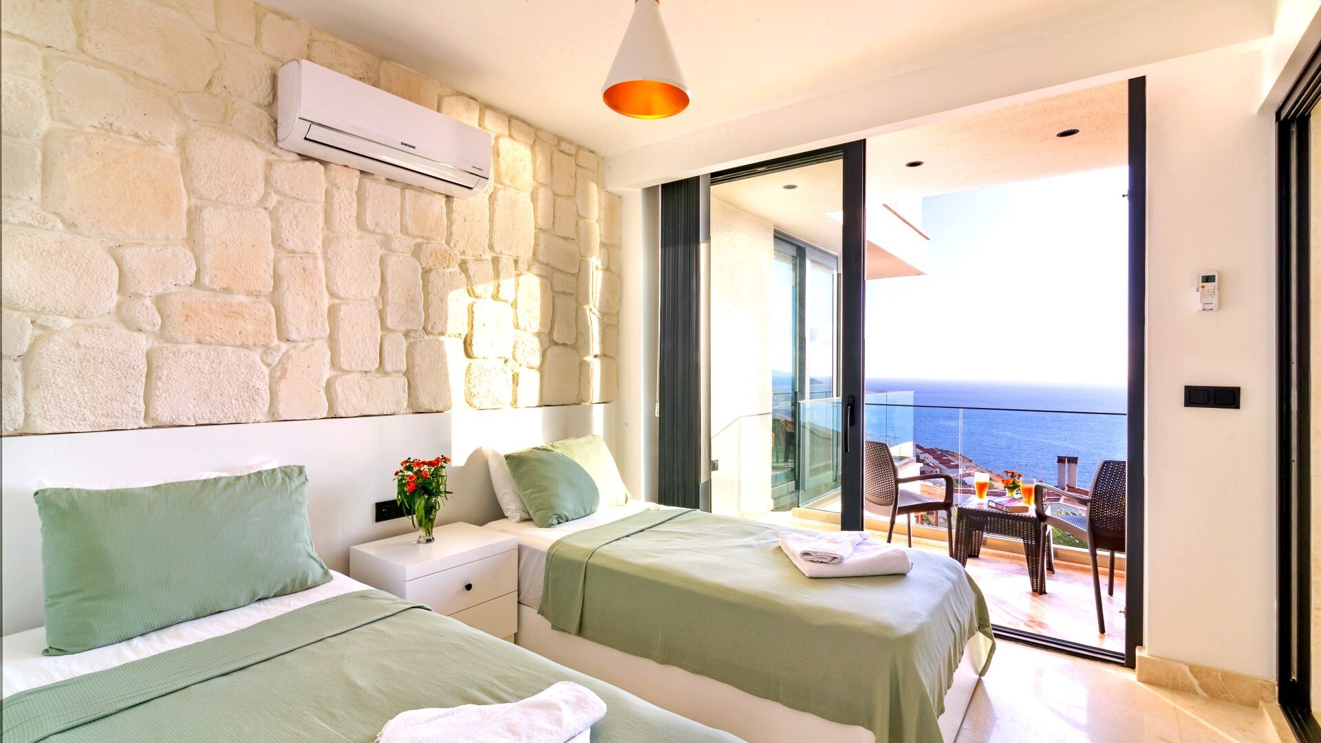 VBK48303 Villa Booking