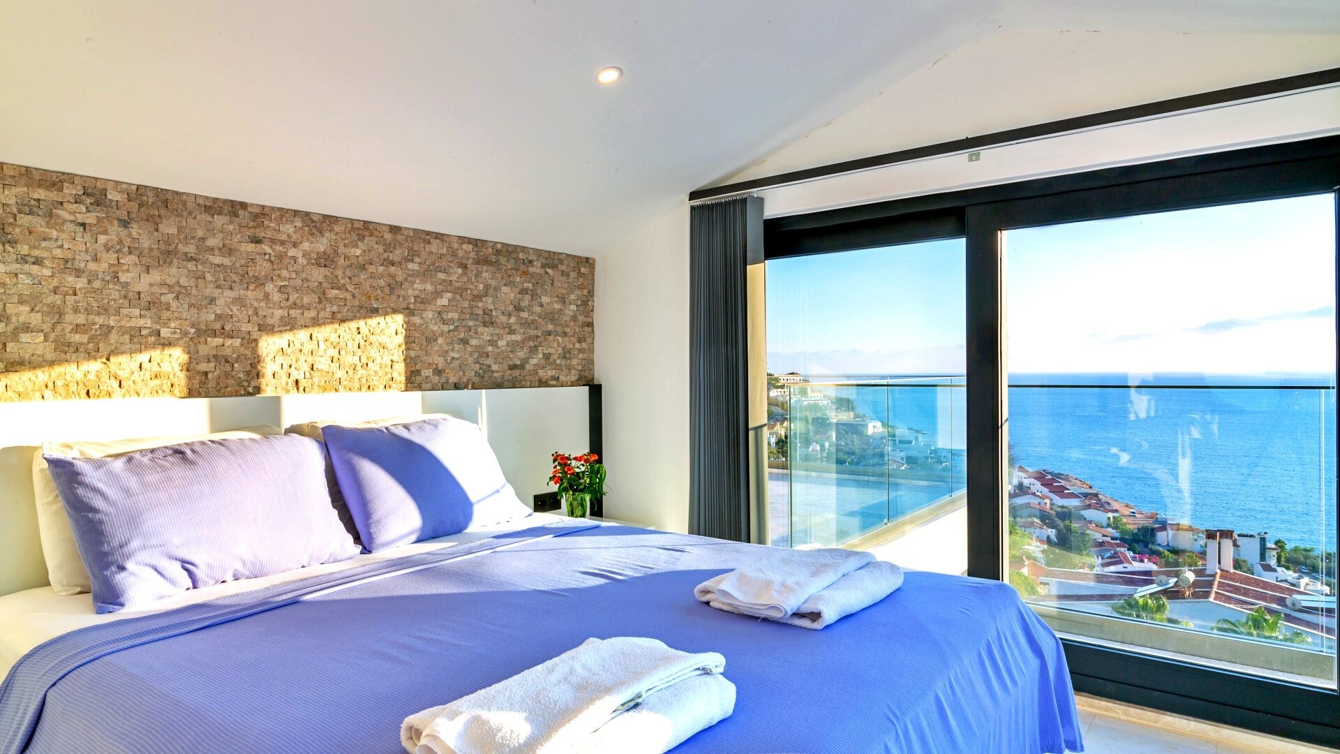 VBK48303 Villa Booking