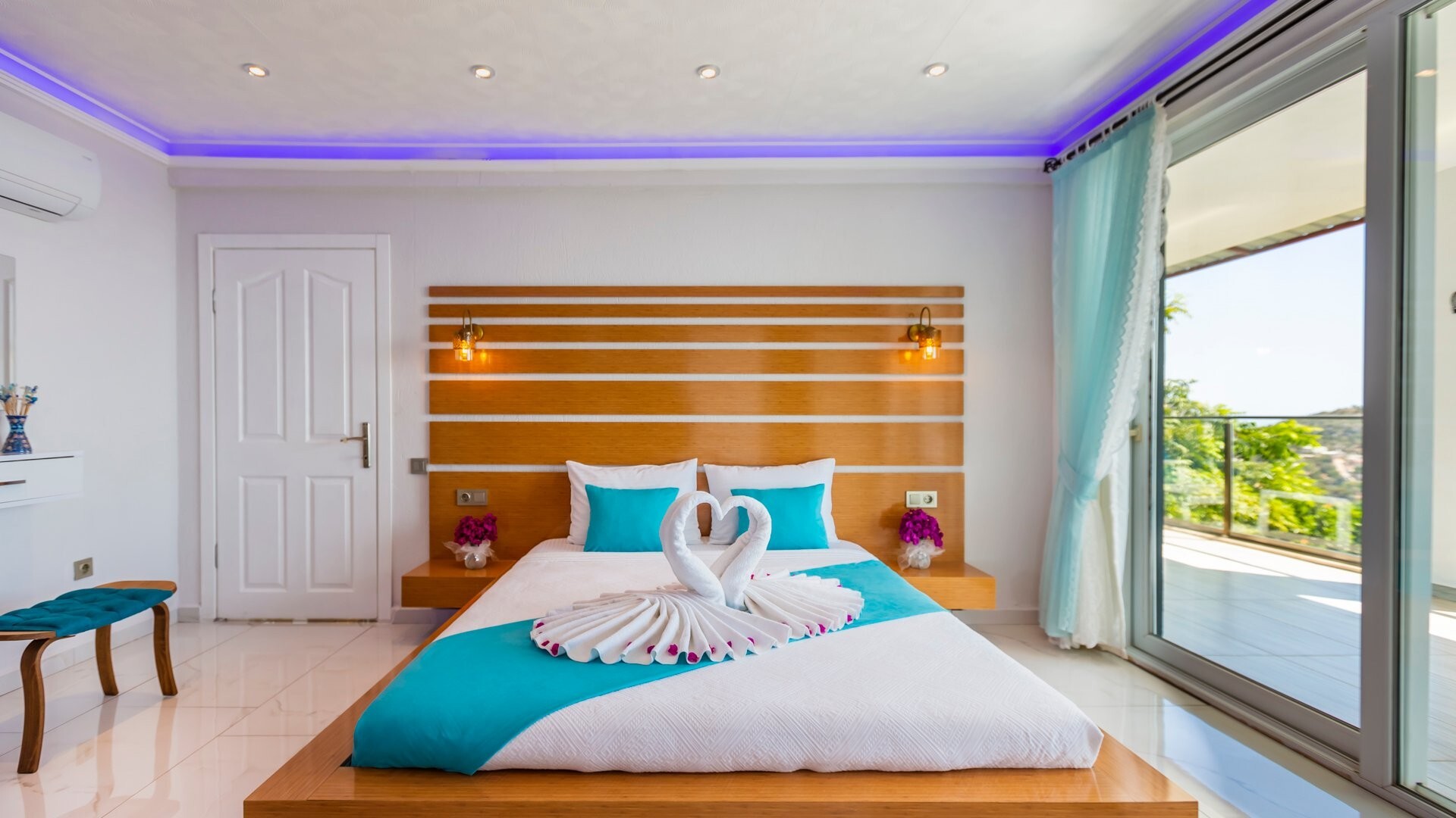 VBK49212 Villa Booking