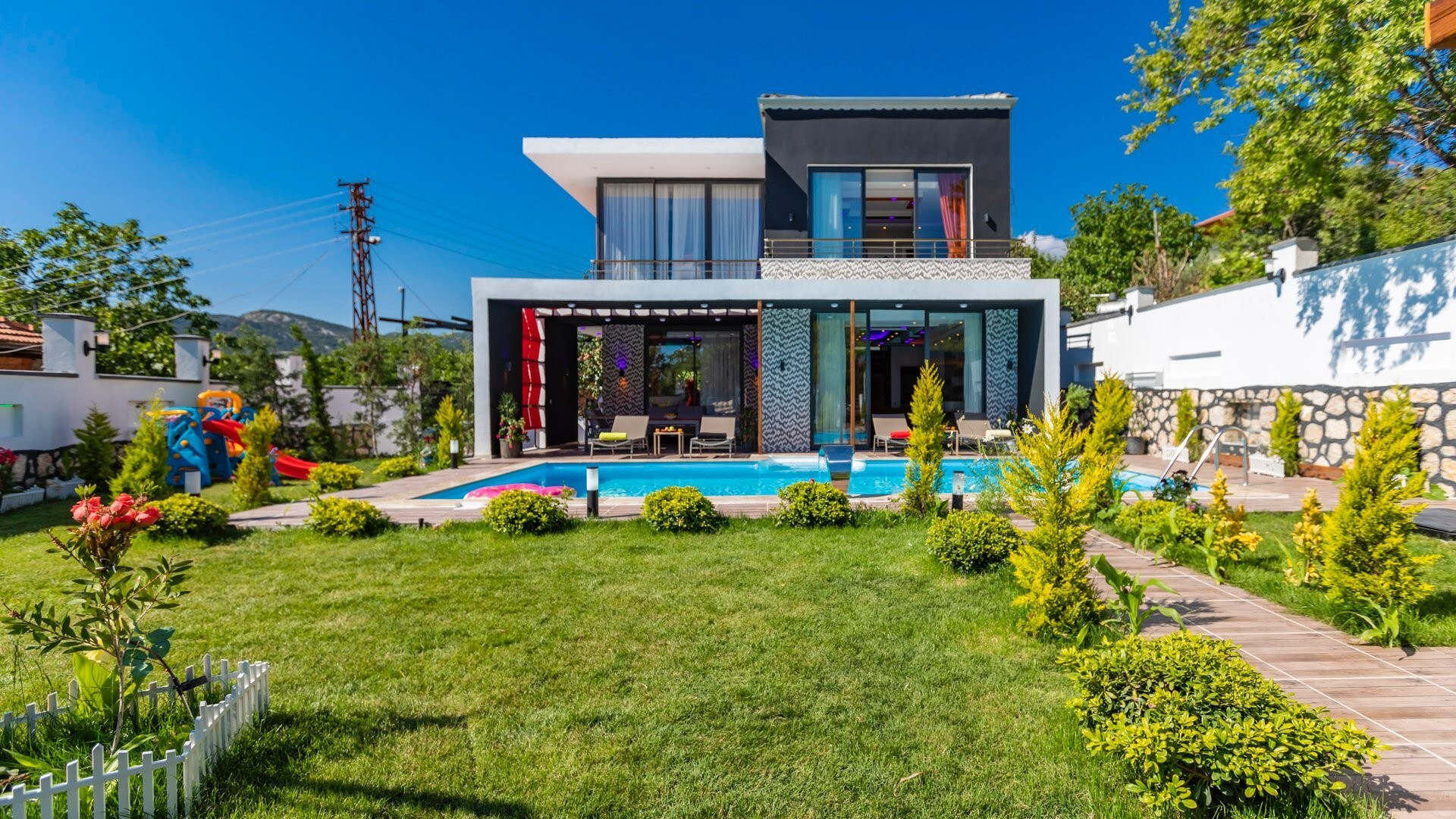 VBK31518 Villa Booking