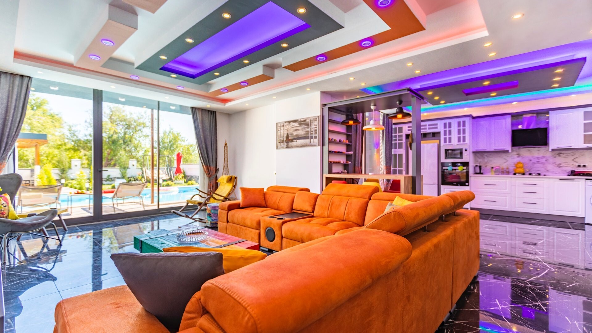 VBK31518 Villa Booking