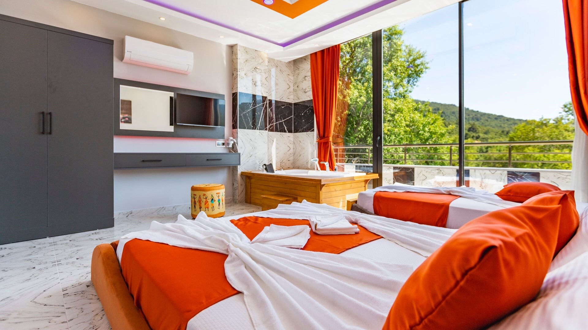 VBK31518 Villa Booking