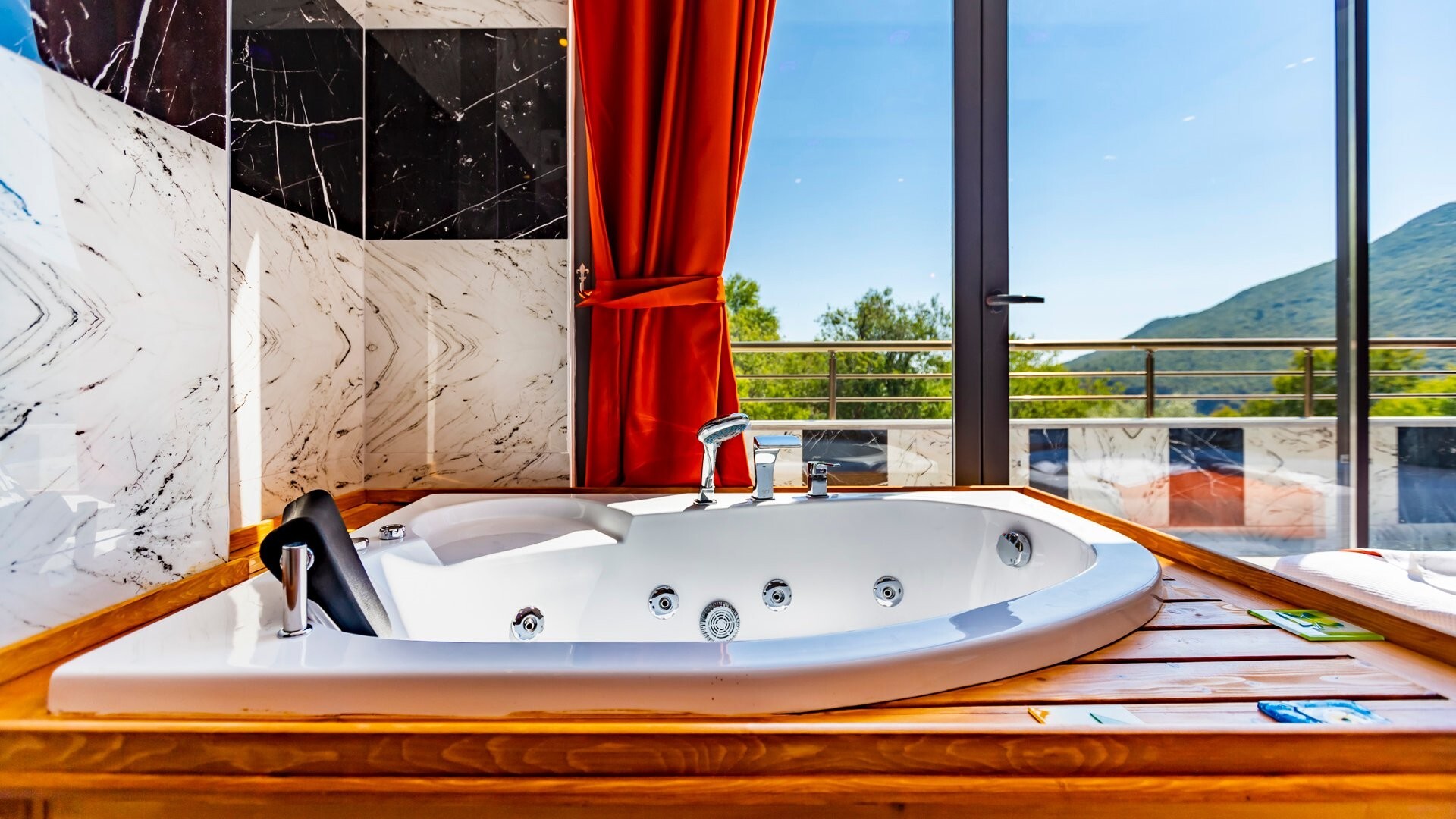 VBK31518 Villa Booking