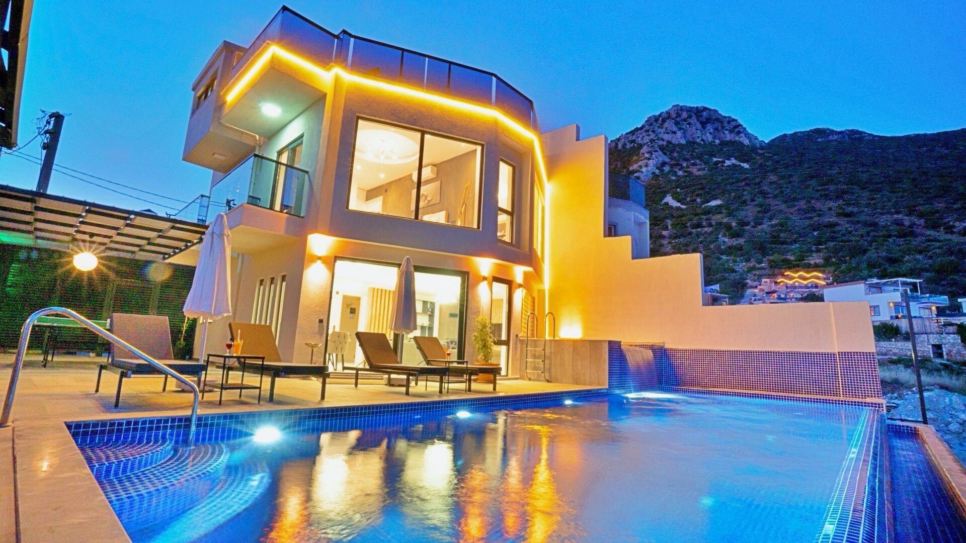 VBK68477 Villa Booking