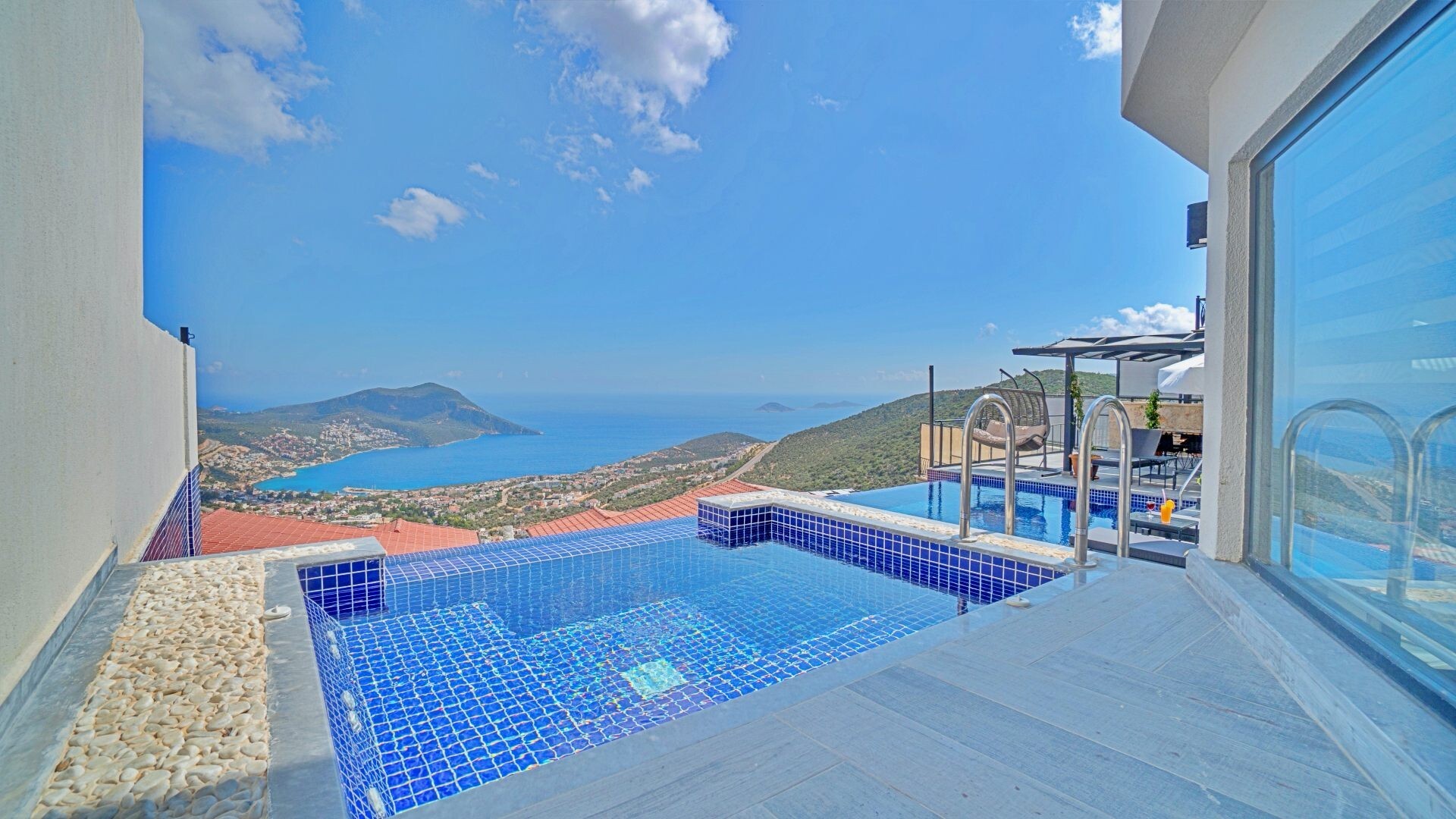 VBK68477 Villa Booking