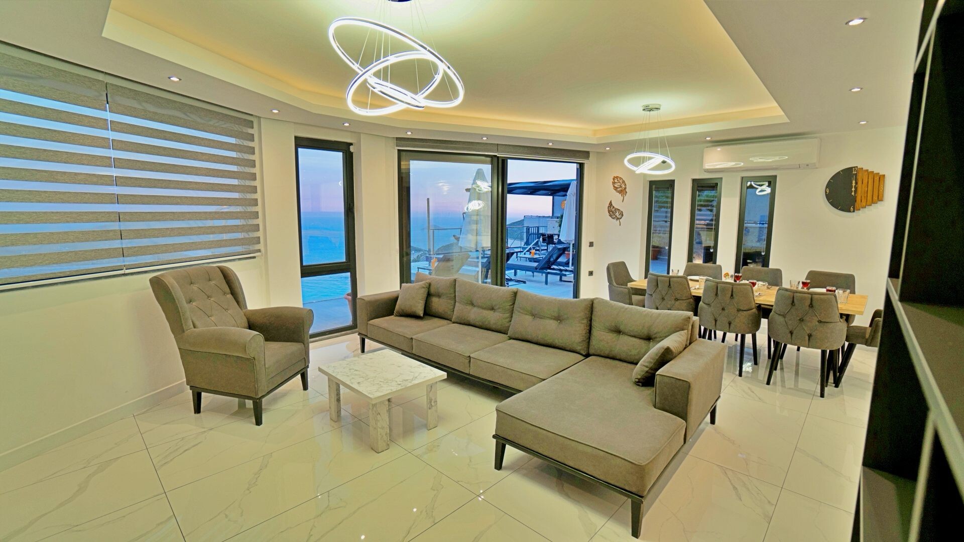 VBK68477 Villa Booking