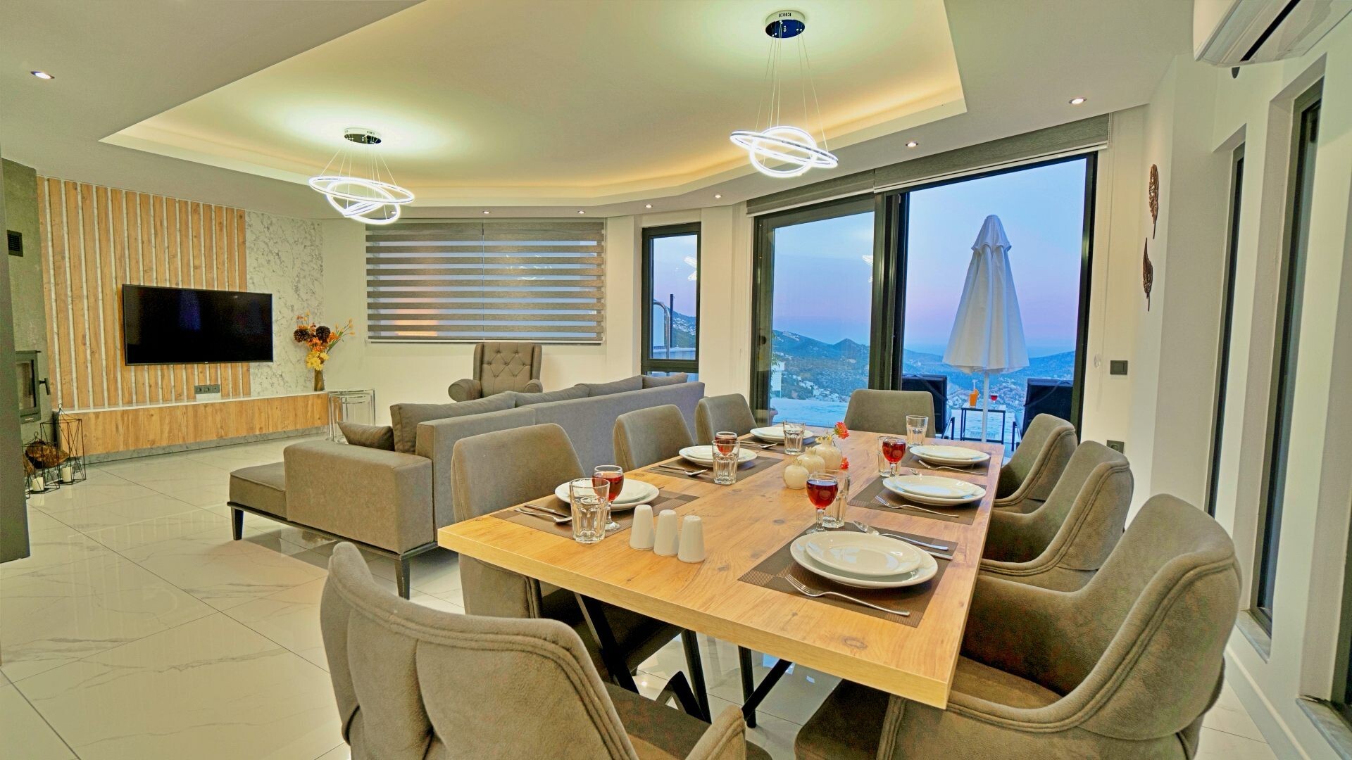 VBK68477 Villa Booking