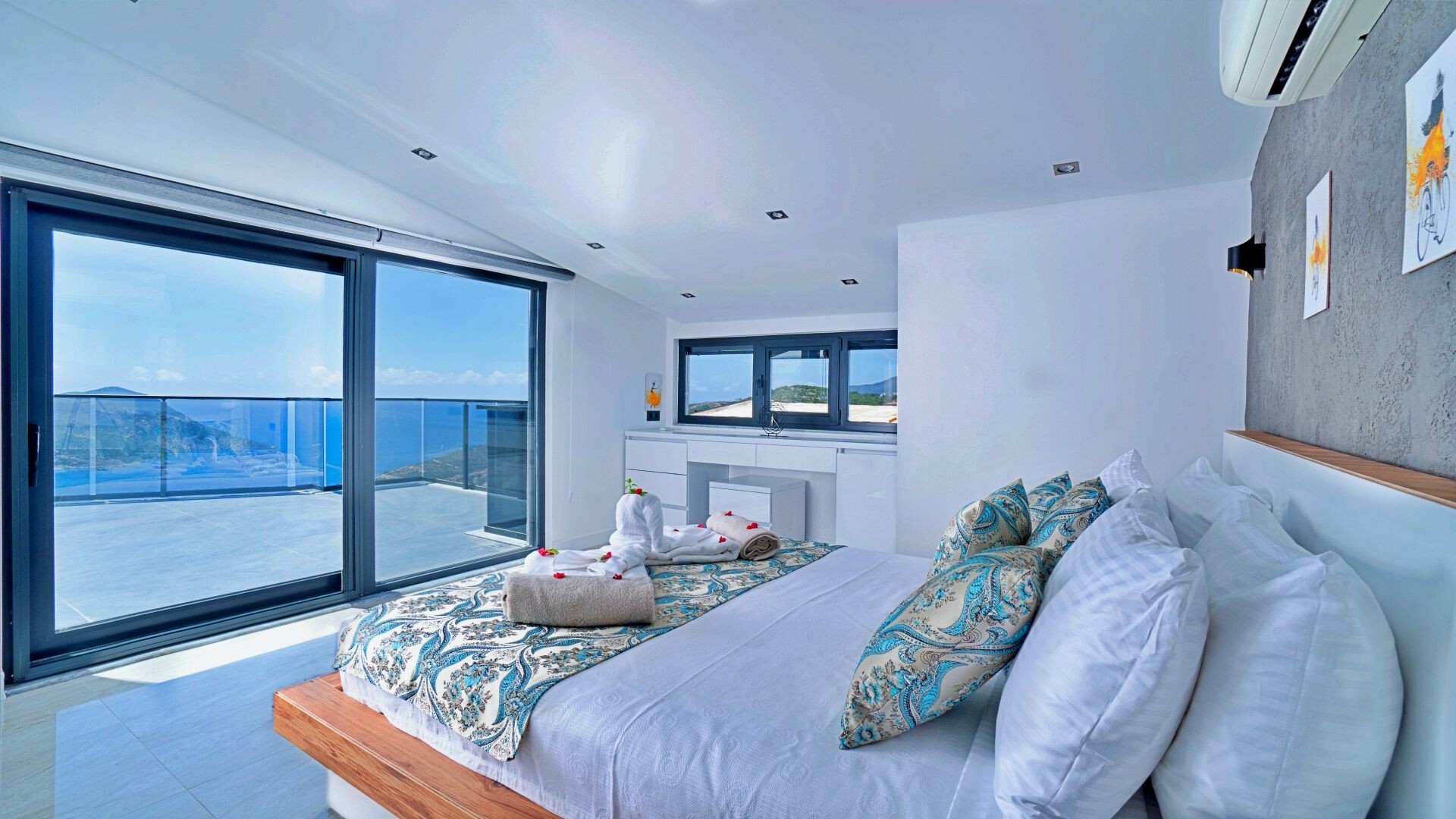 VBK68477 Villa Booking