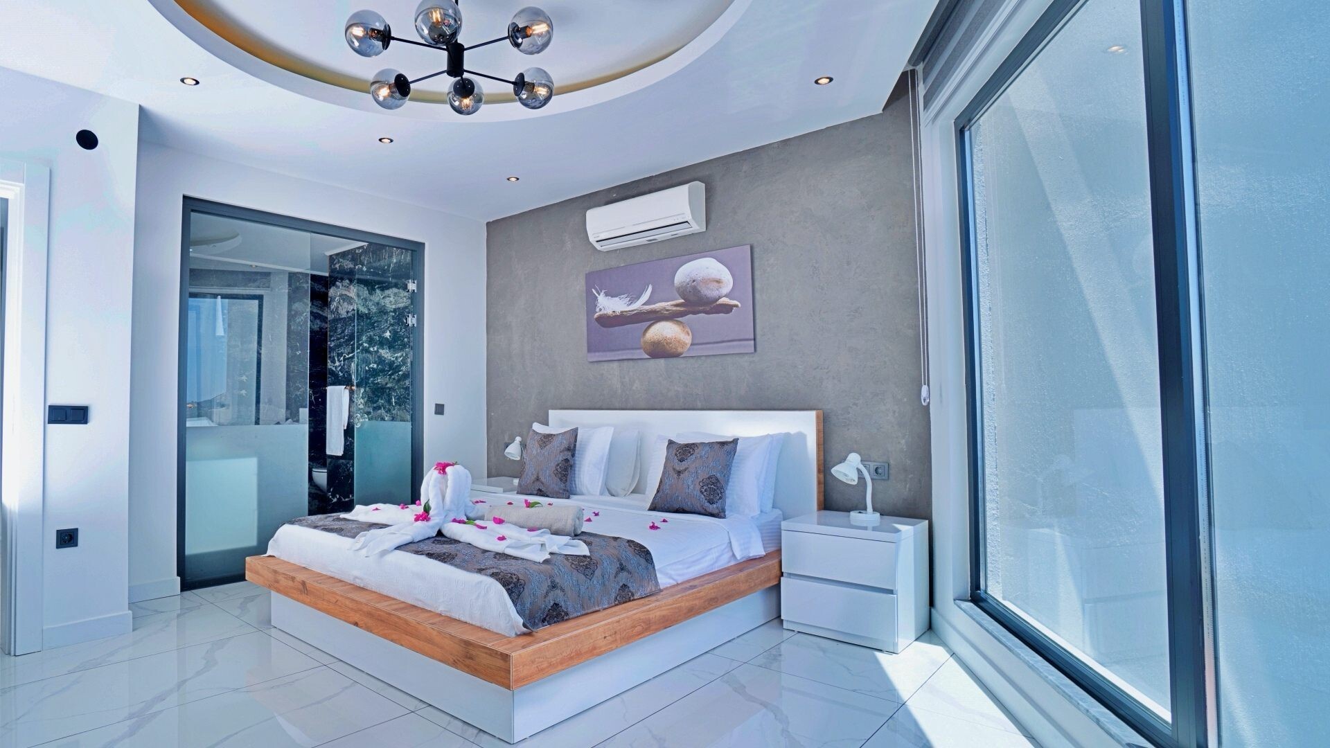 VBK68477 Villa Booking