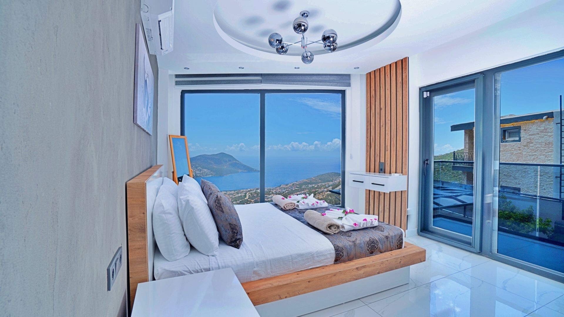 VBK68477 Villa Booking