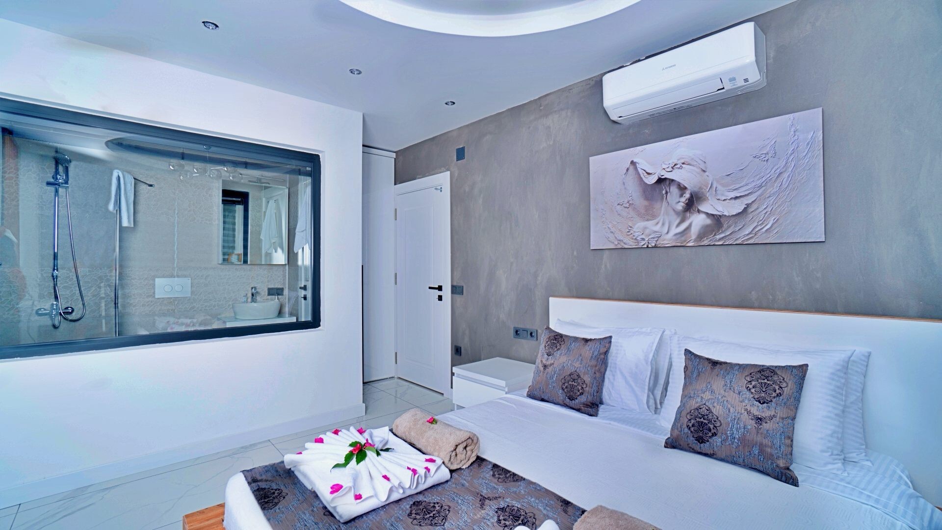 VBK68477 Villa Booking