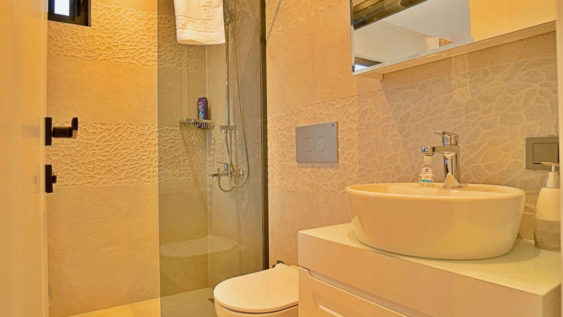 VBK68477 Villa Booking