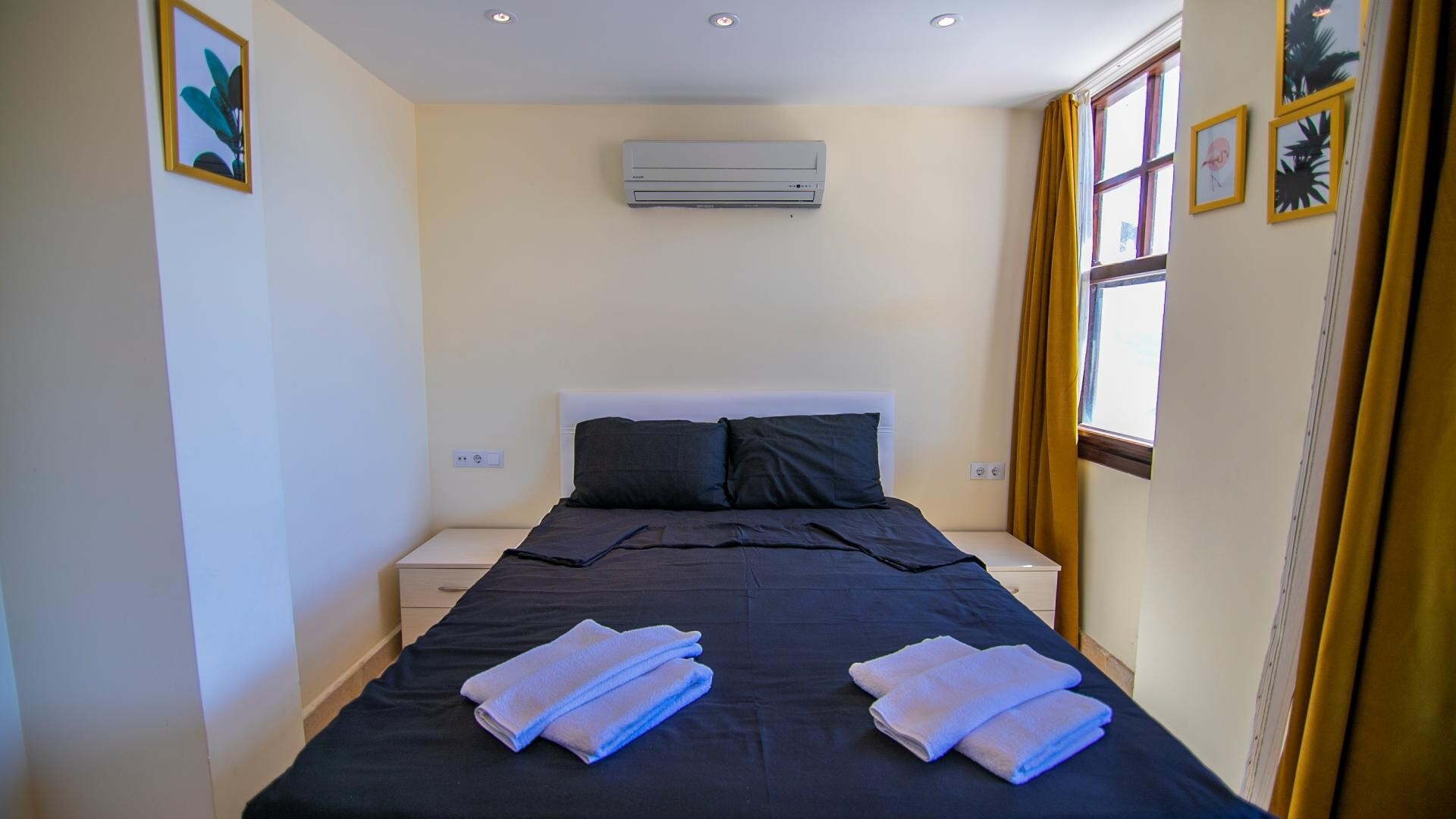 VBK25393 Villa Booking