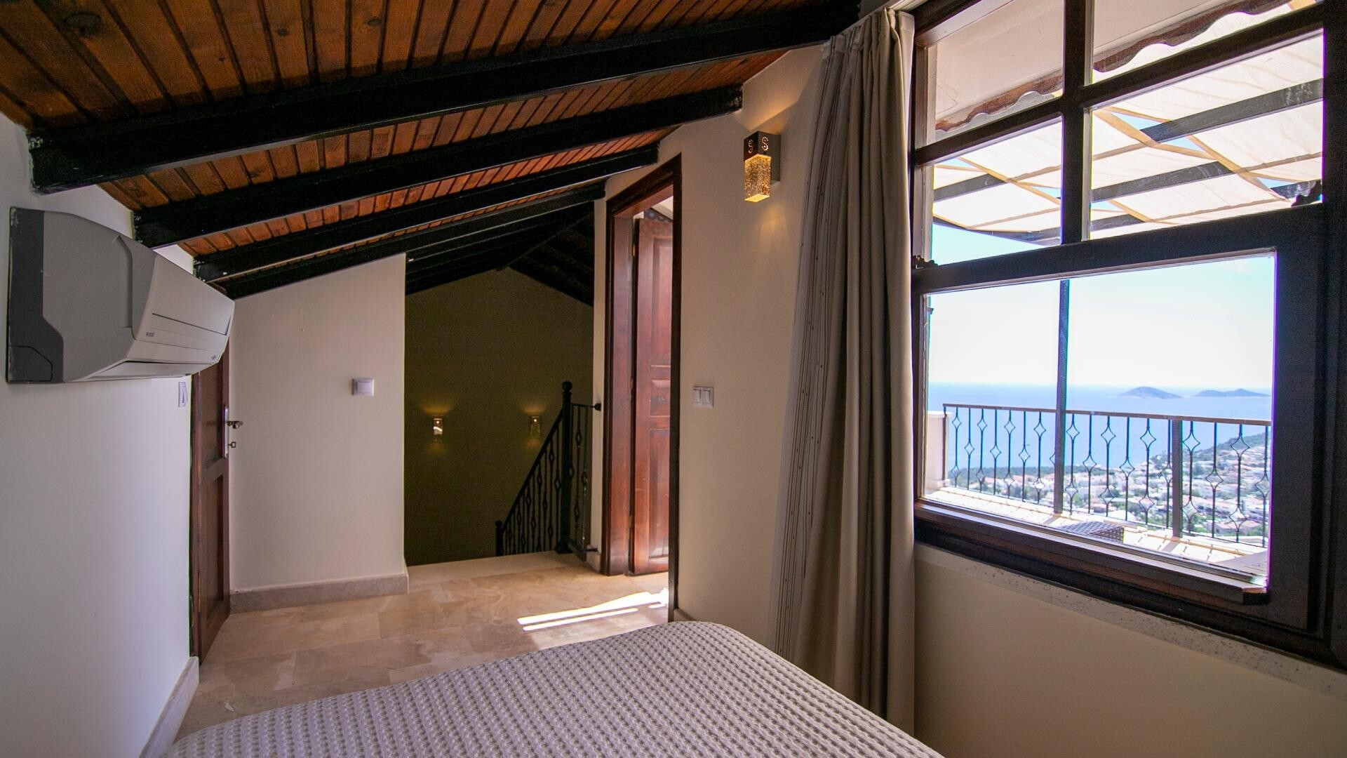 VBK25393 Villa Booking