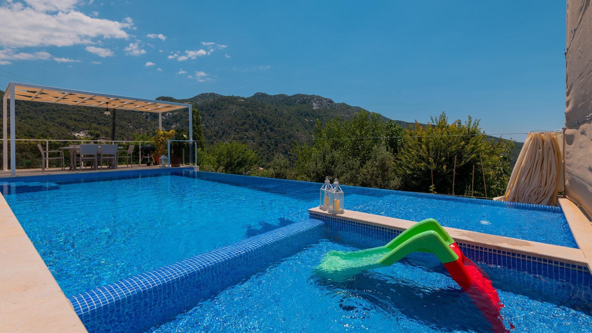 VBK74404 Villa Booking