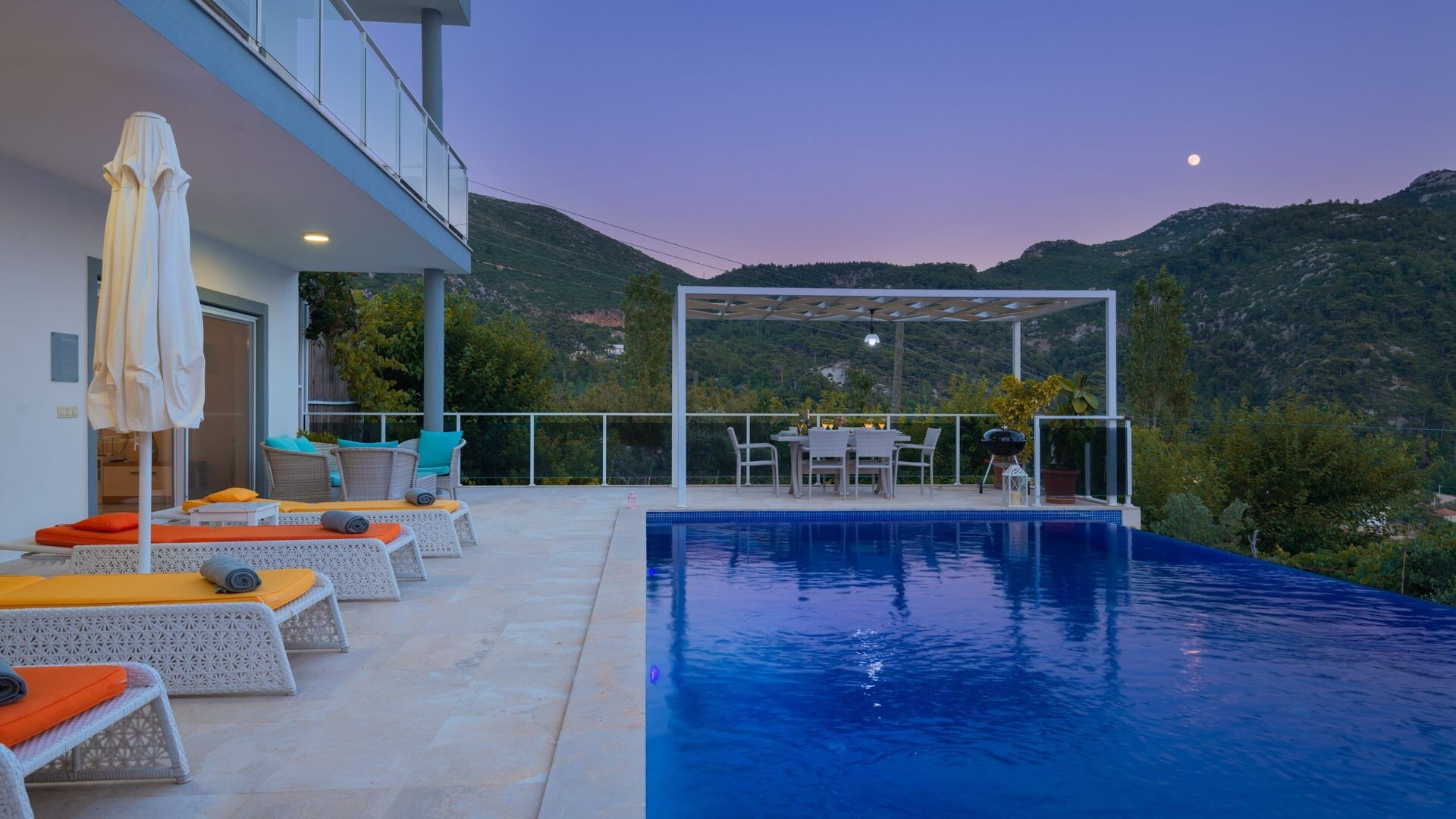 VBK74404 Villa Booking