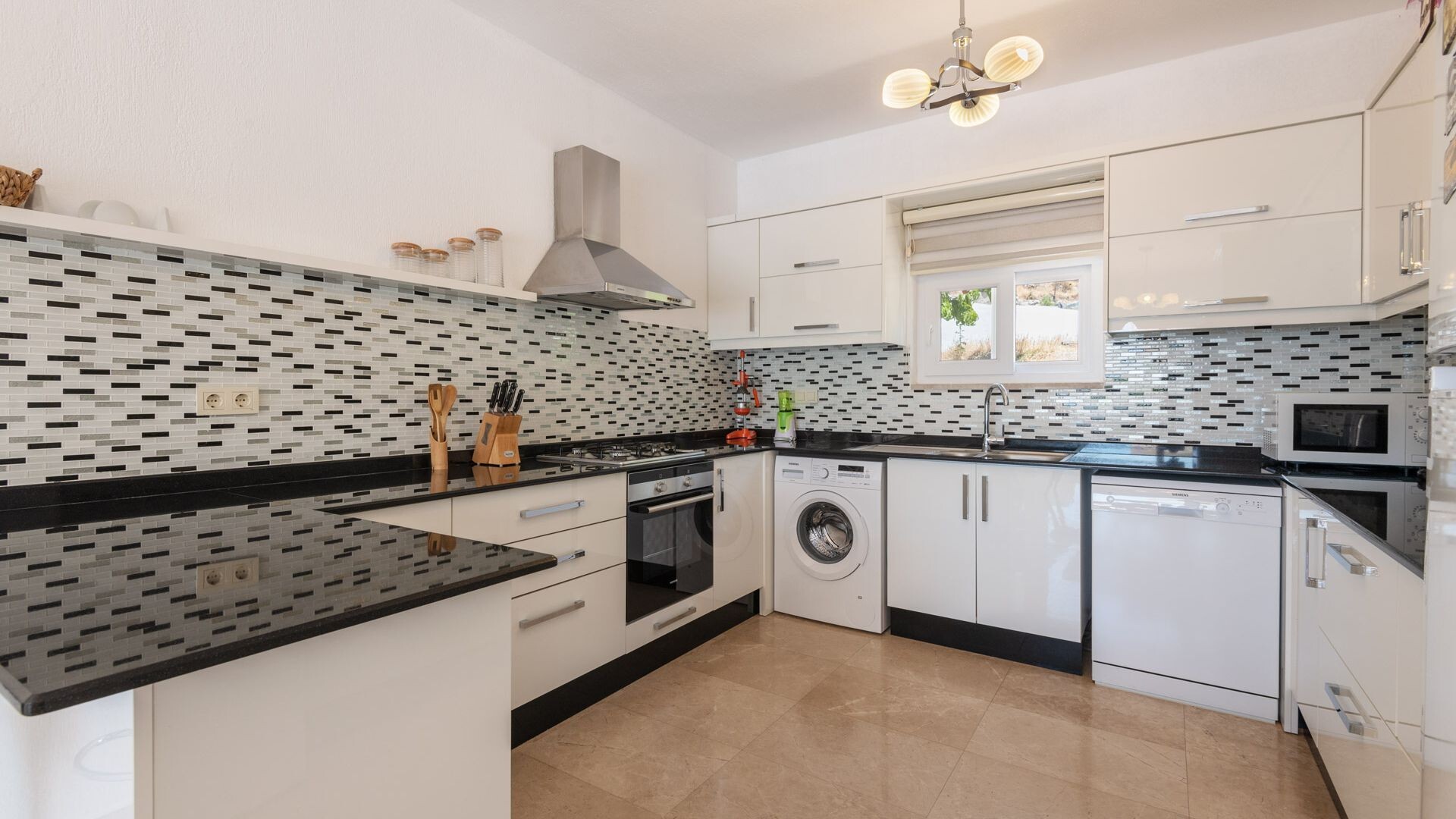 VBK74404 Villa Booking