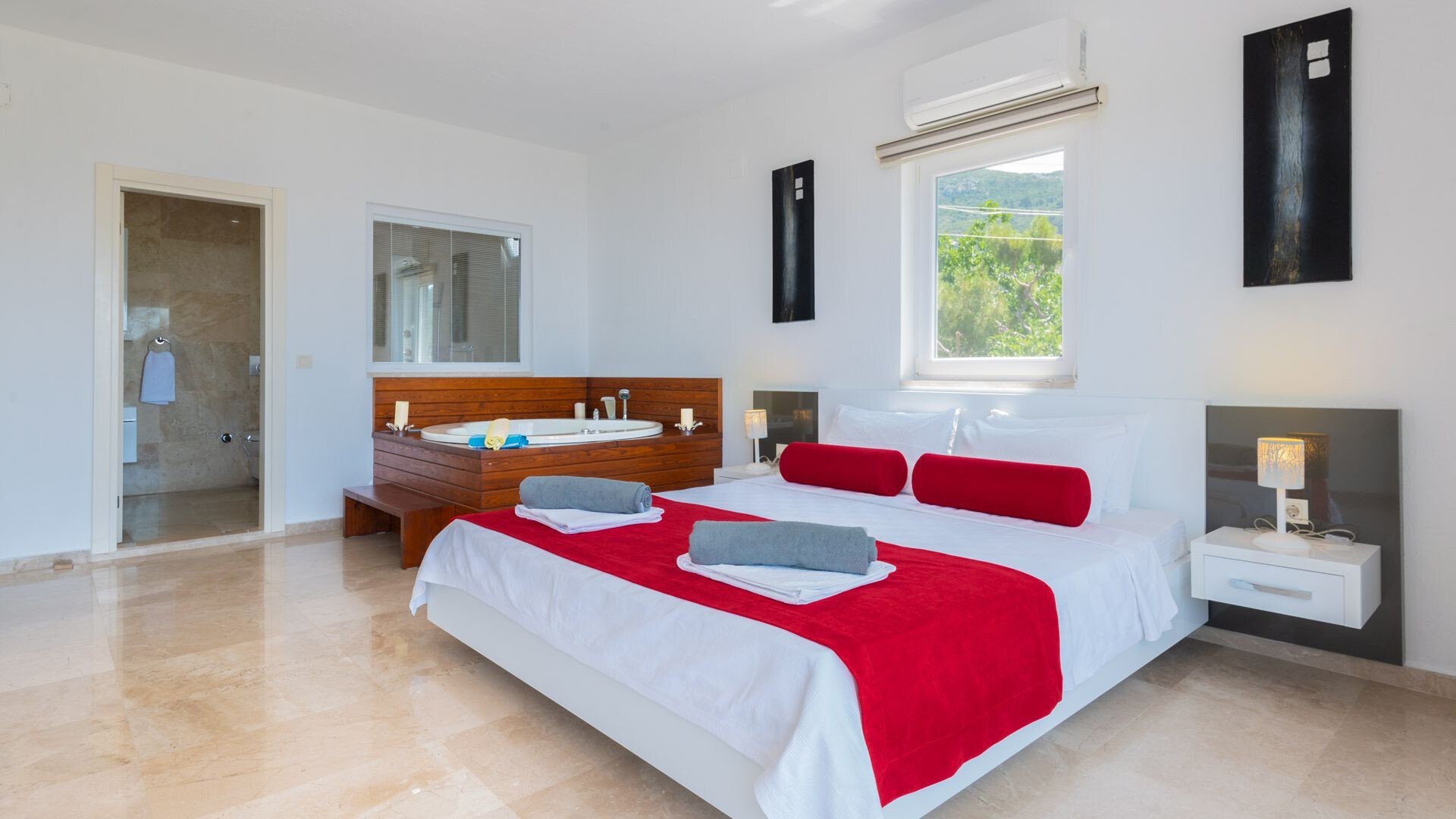 VBK74404 Villa Booking
