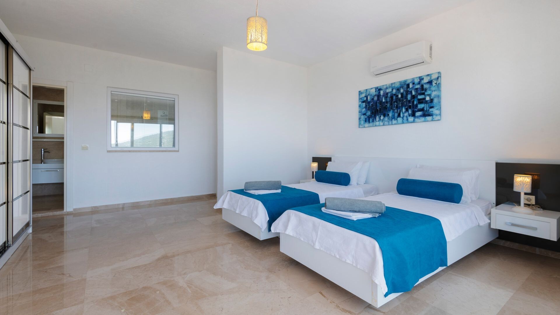 VBK74404 Villa Booking