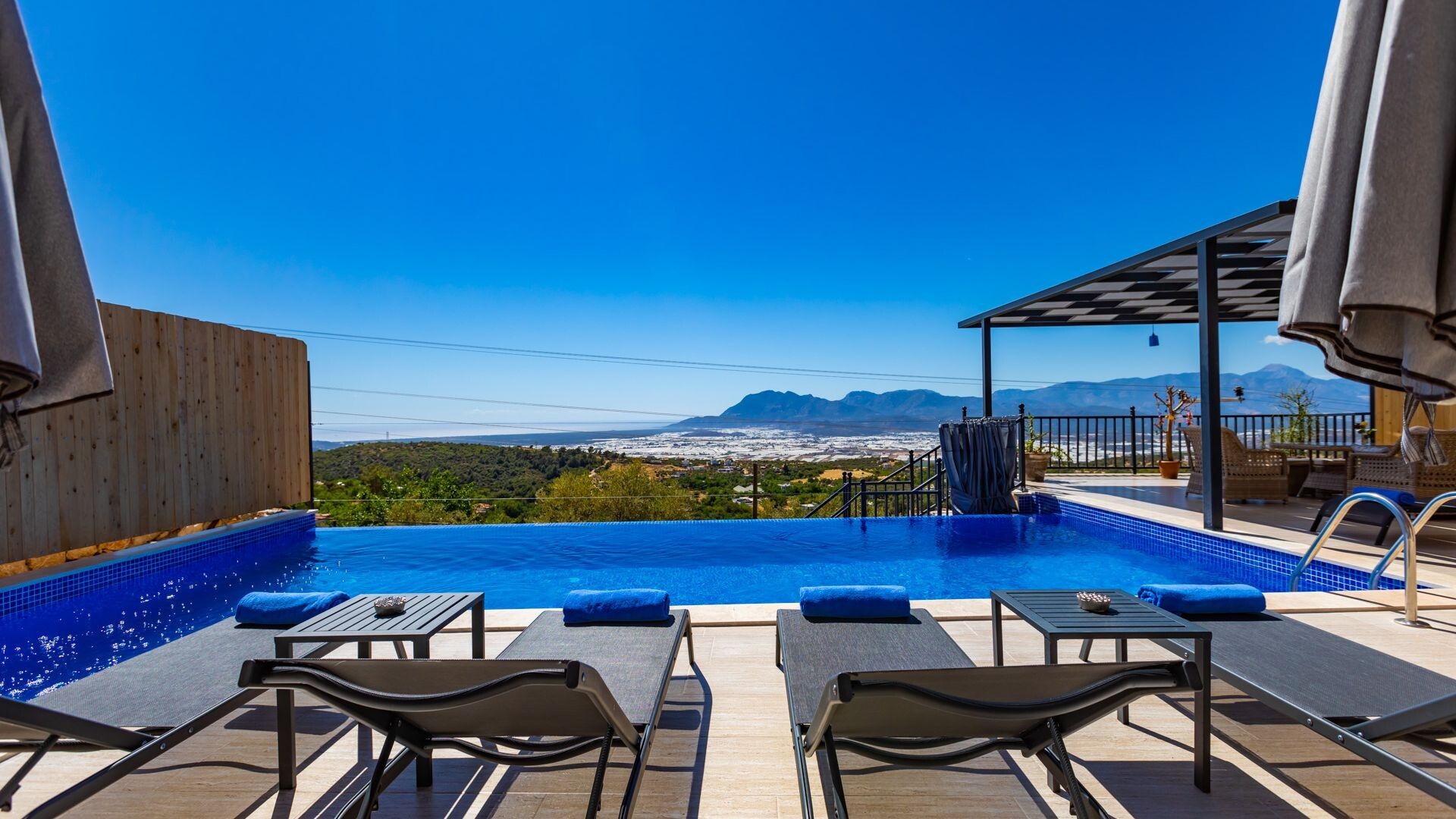 VBK75815 Villa Booking