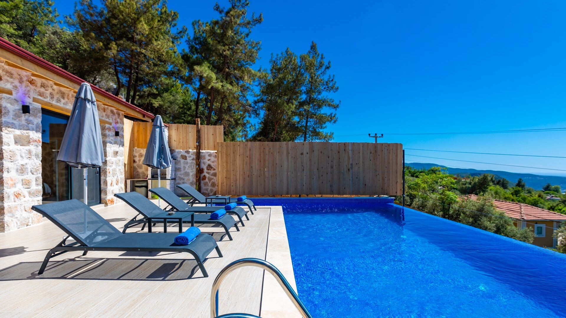 VBK75815 Villa Booking