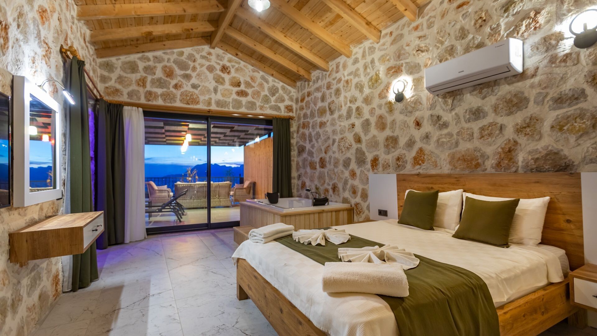 VBK75815 Villa Booking