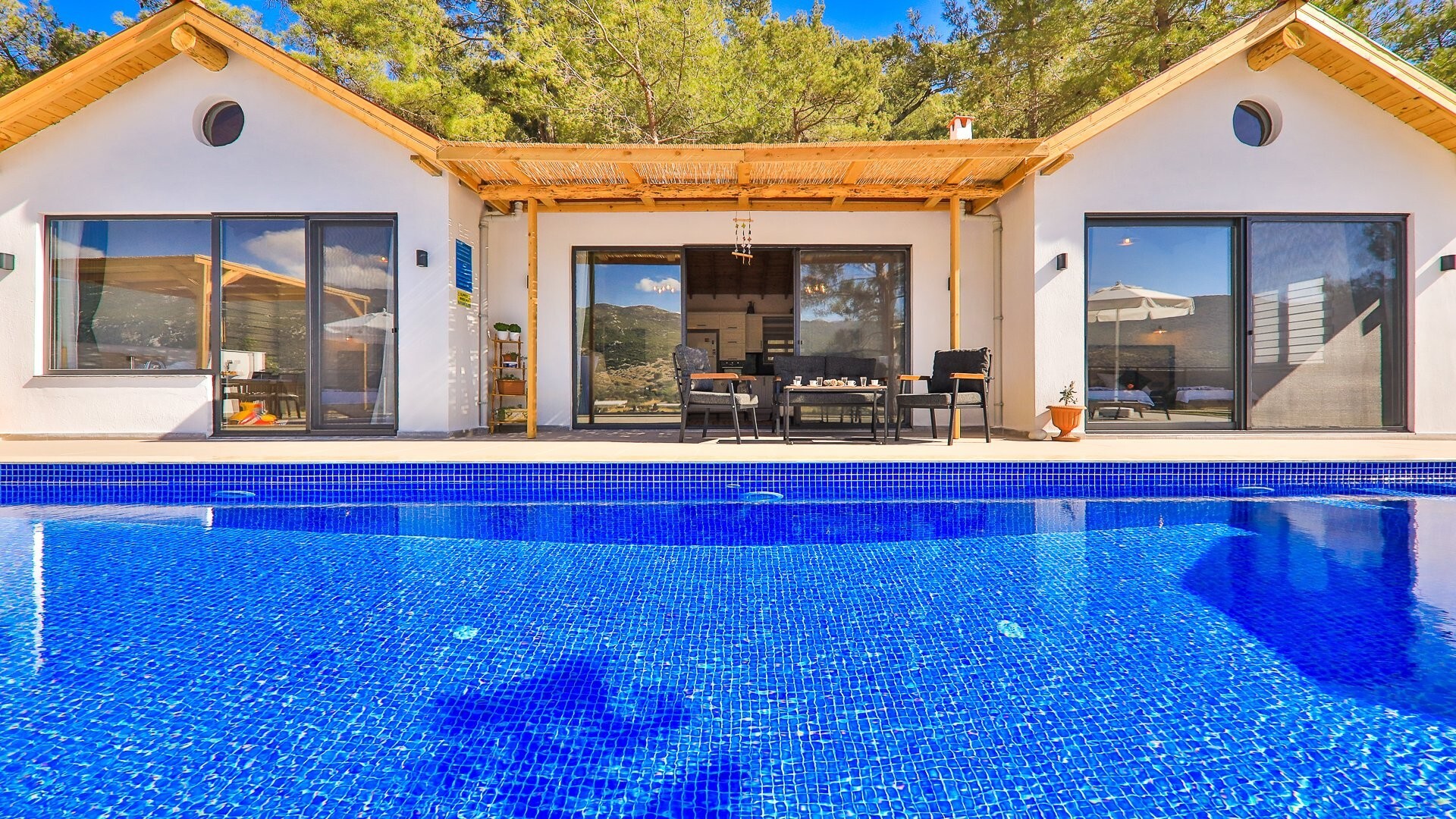 VBK13991 Villa Booking