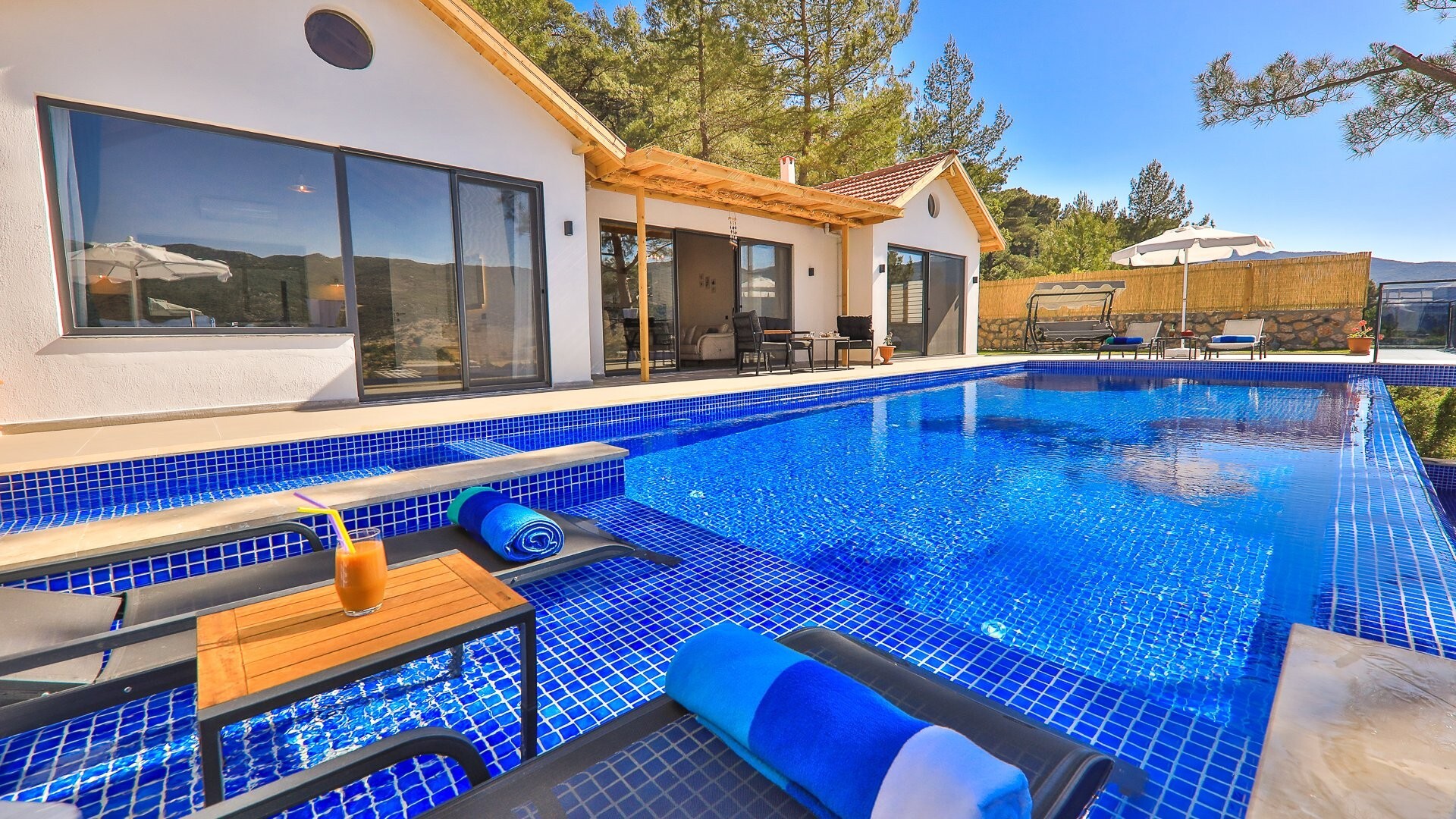 VBK13991 Villa Booking