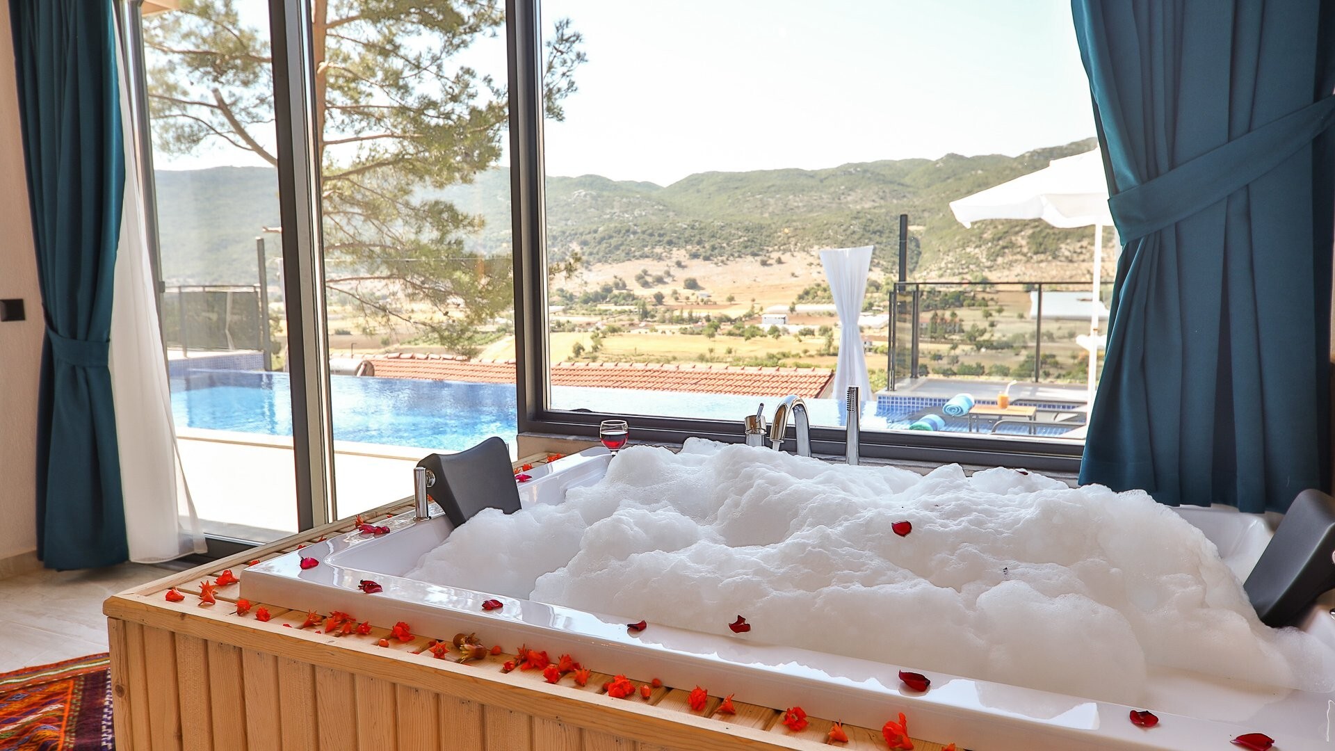 VBK13991 Villa Booking