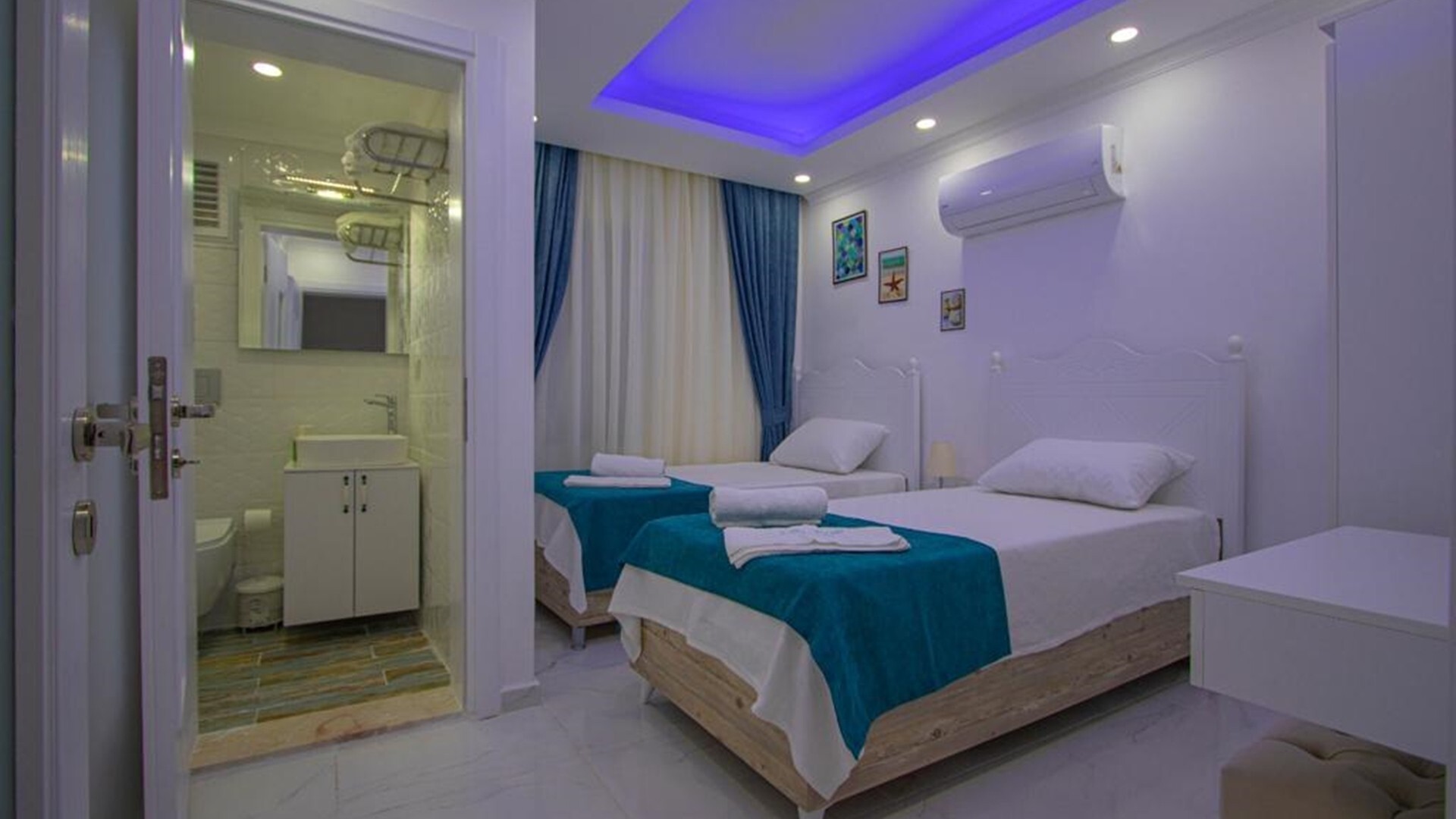 VBK75566 Villa Booking