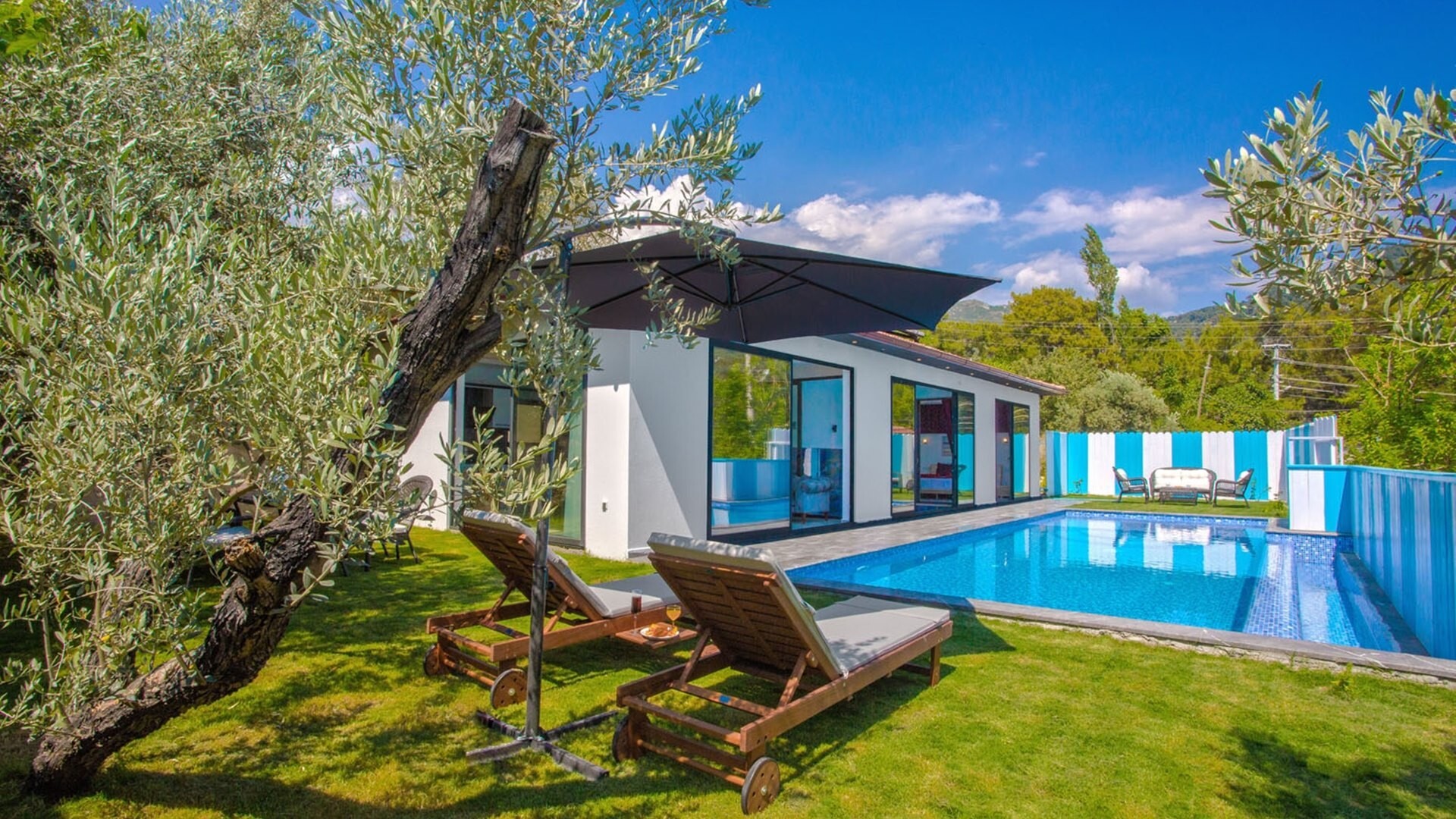 VBK86712 Villa Booking