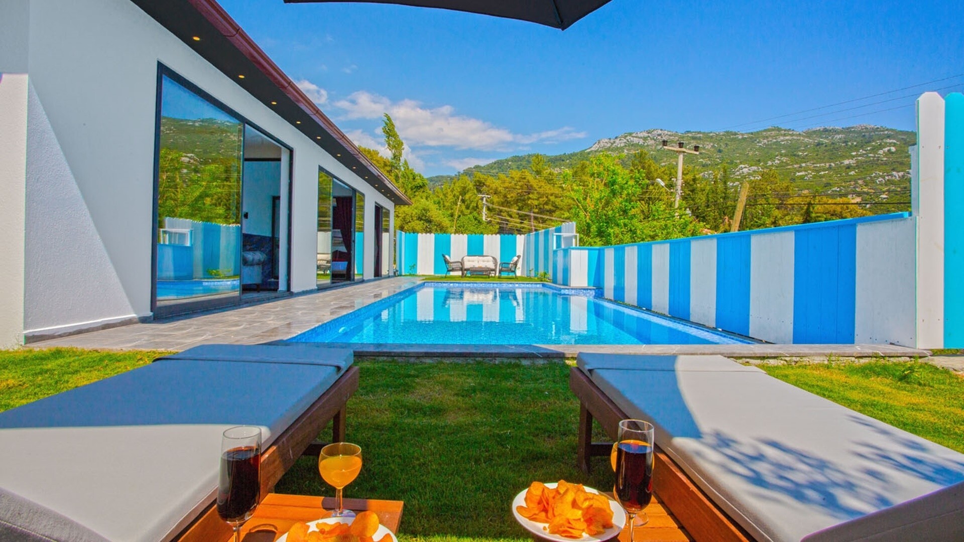 VBK86712 Villa Booking