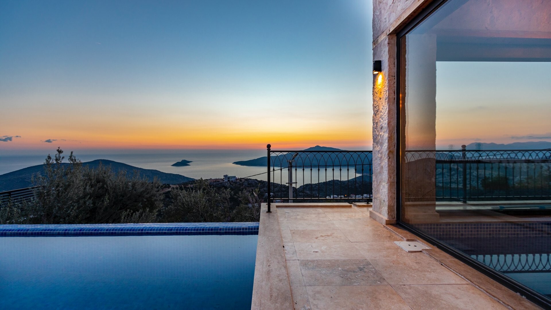 VBK83670 Villa Booking