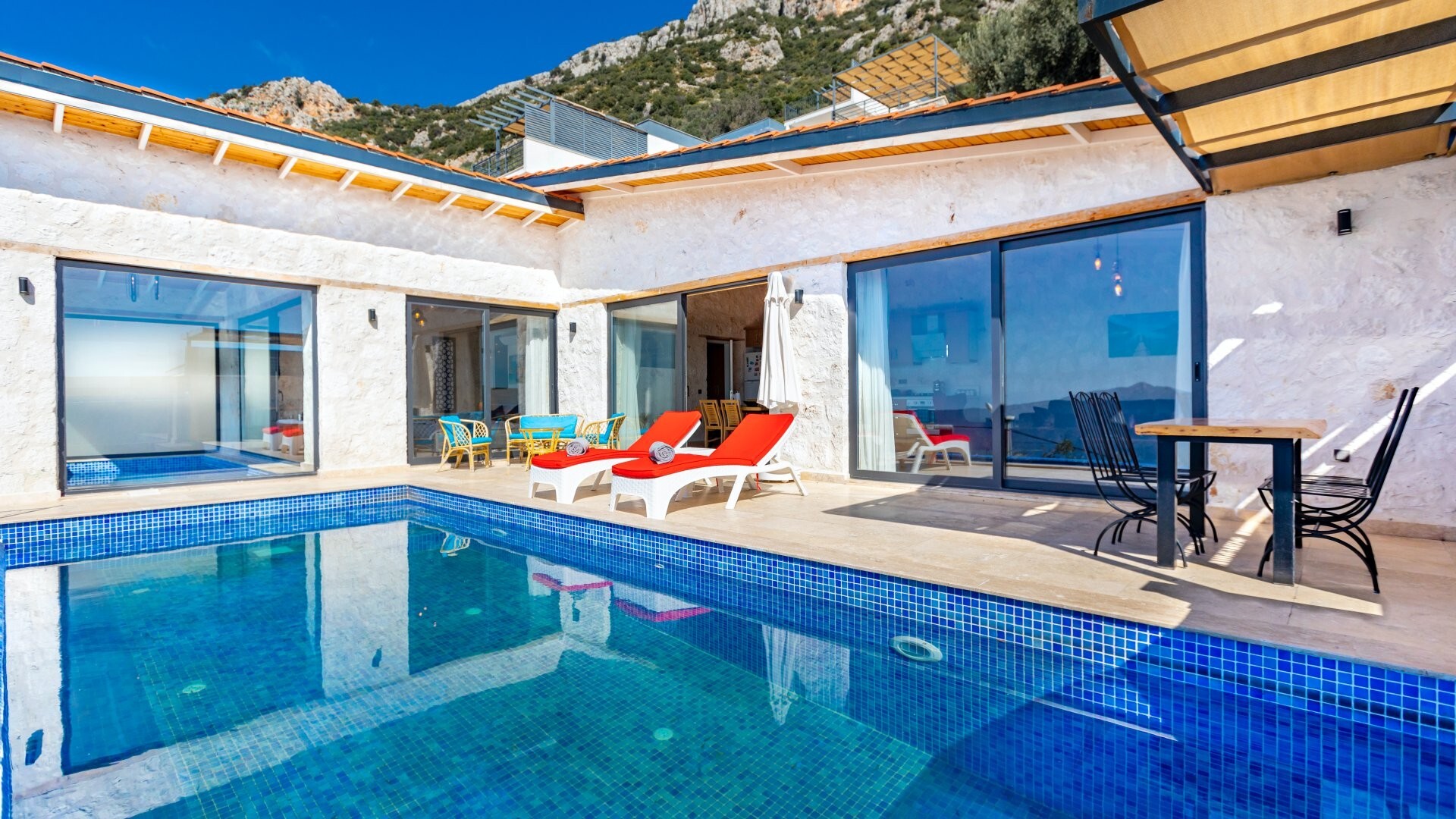 VBK83670 Villa Booking