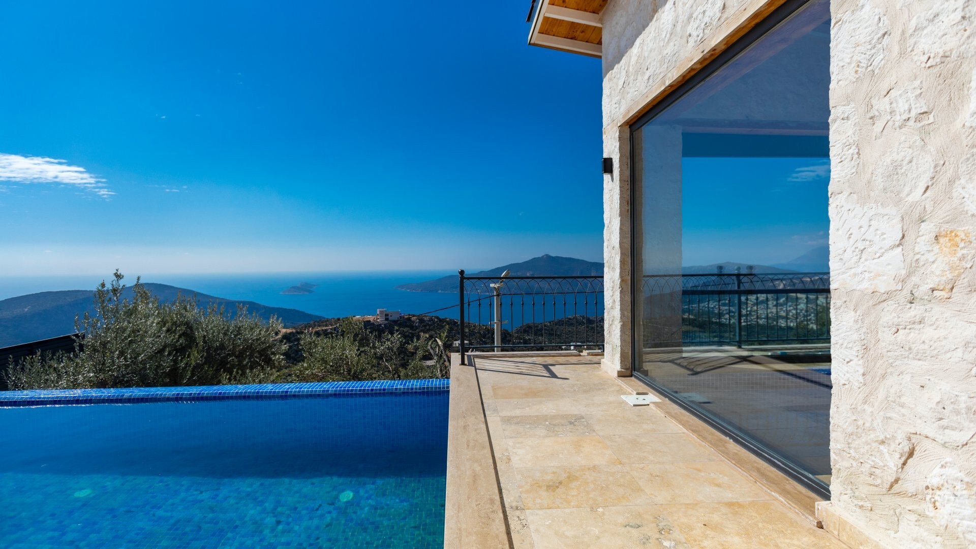 VBK83670 Villa Booking