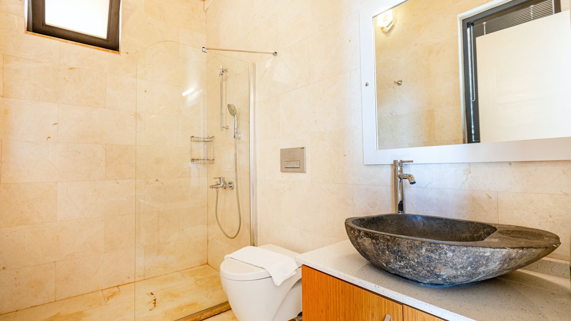 VBK83670 Villa Booking