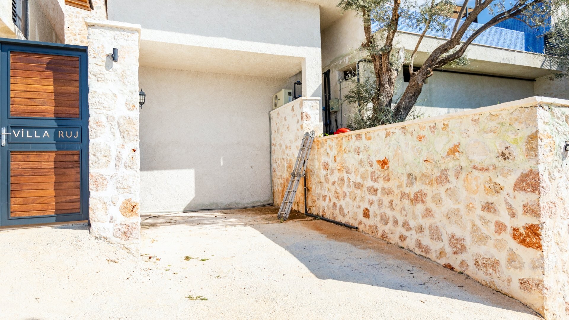 VBK83670 Villa Booking