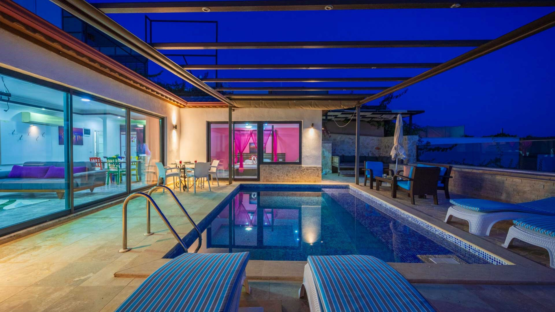 VBK52719 Villa Booking