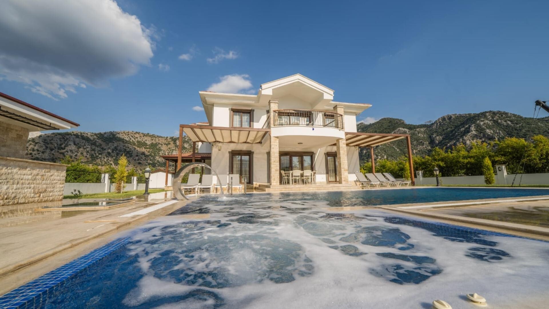 VBK57230 Villa Booking