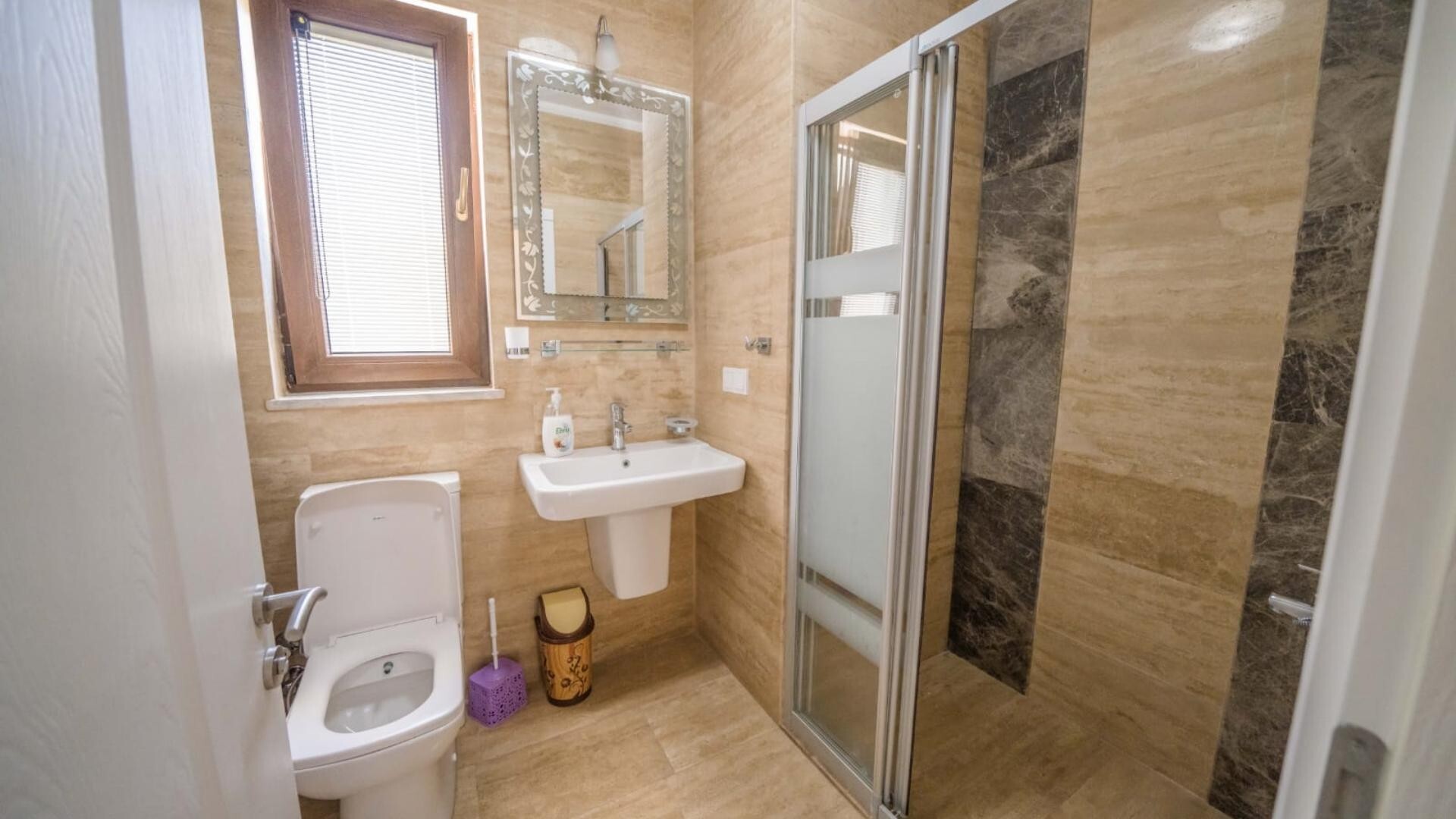 VBK57230 Villa Booking