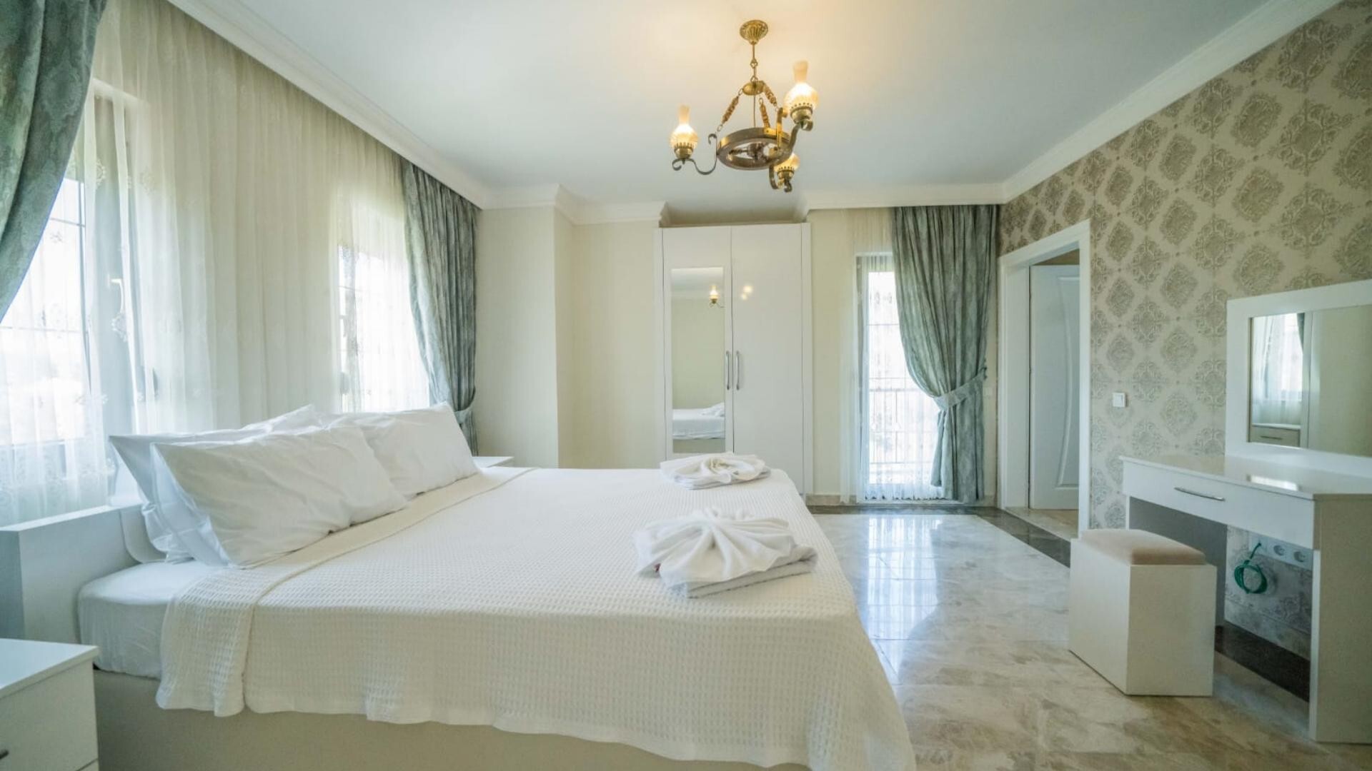 VBK57230 Villa Booking