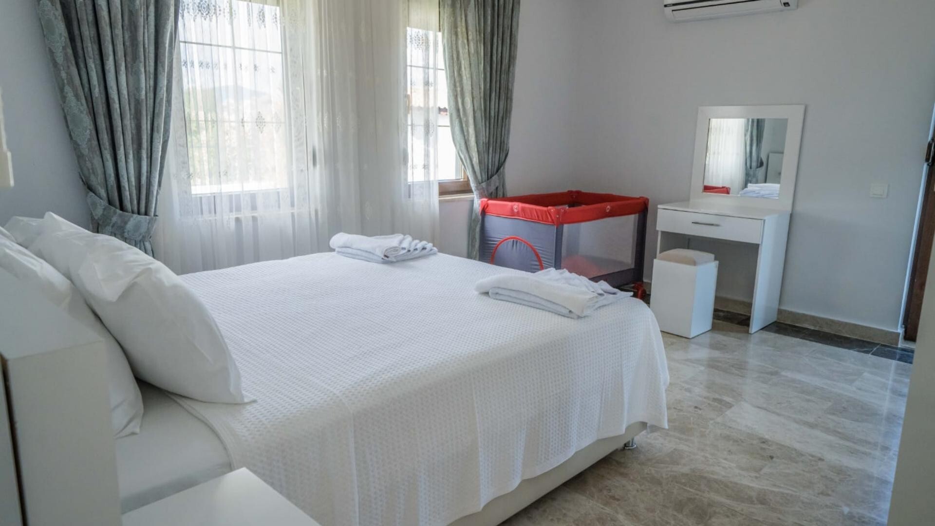 VBK57230 Villa Booking