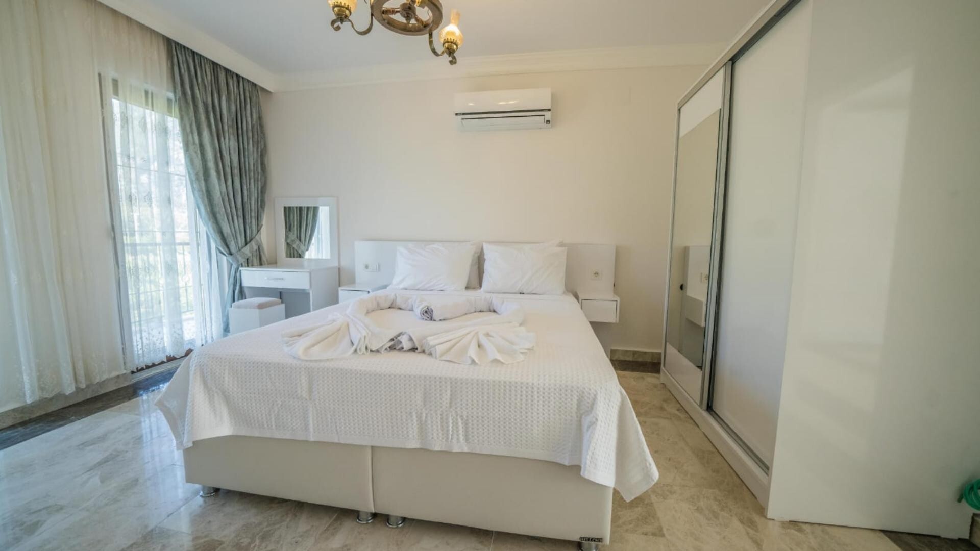 VBK57230 Villa Booking