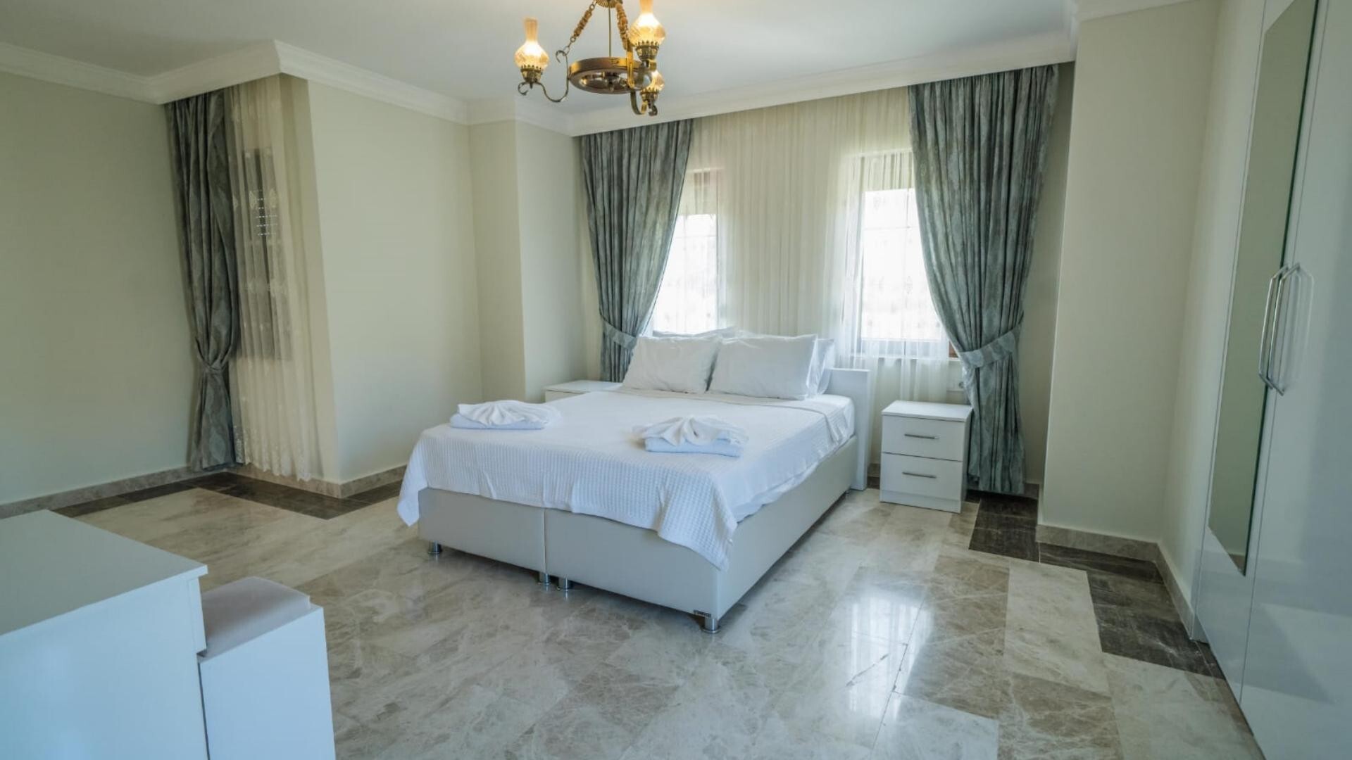 VBK57230 Villa Booking