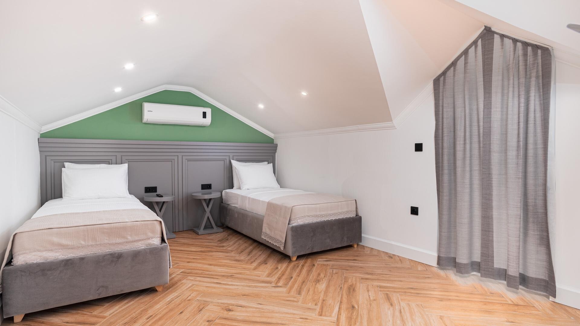 VBK26375 Villa Booking