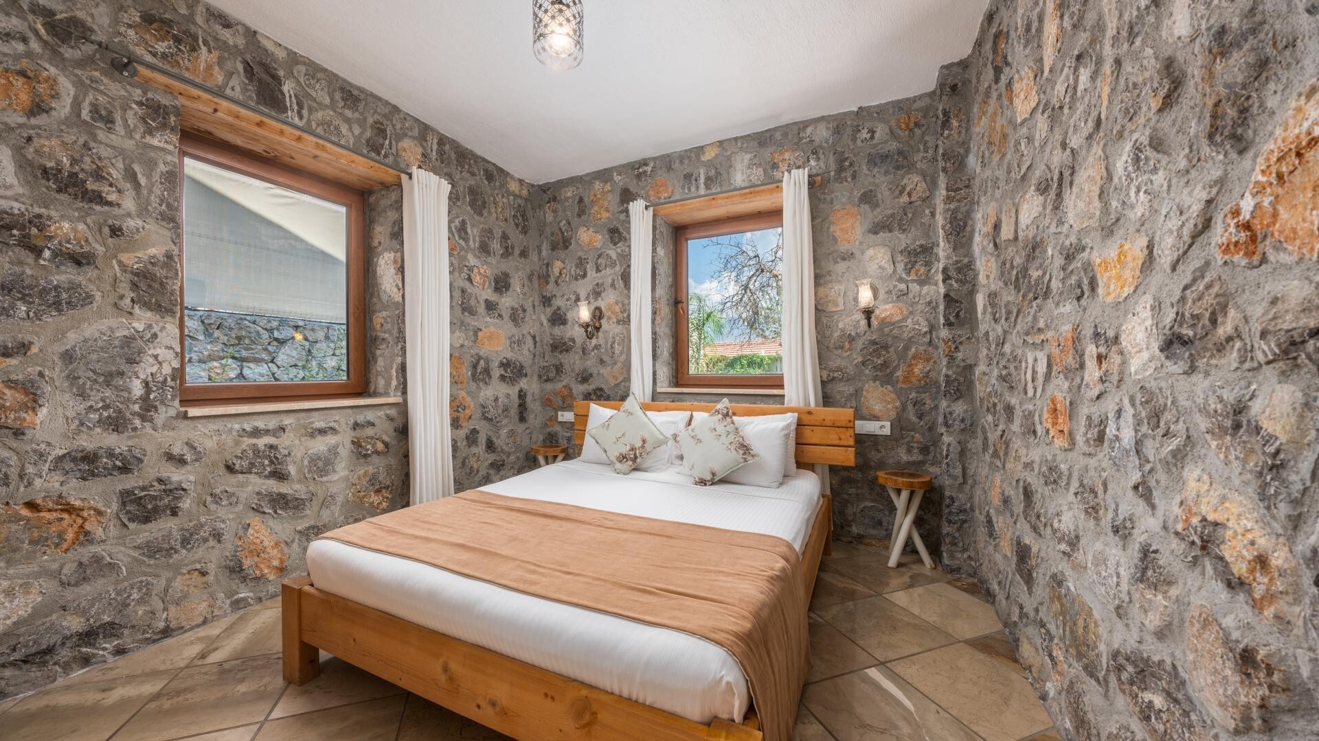 VBK70901 Villa Booking