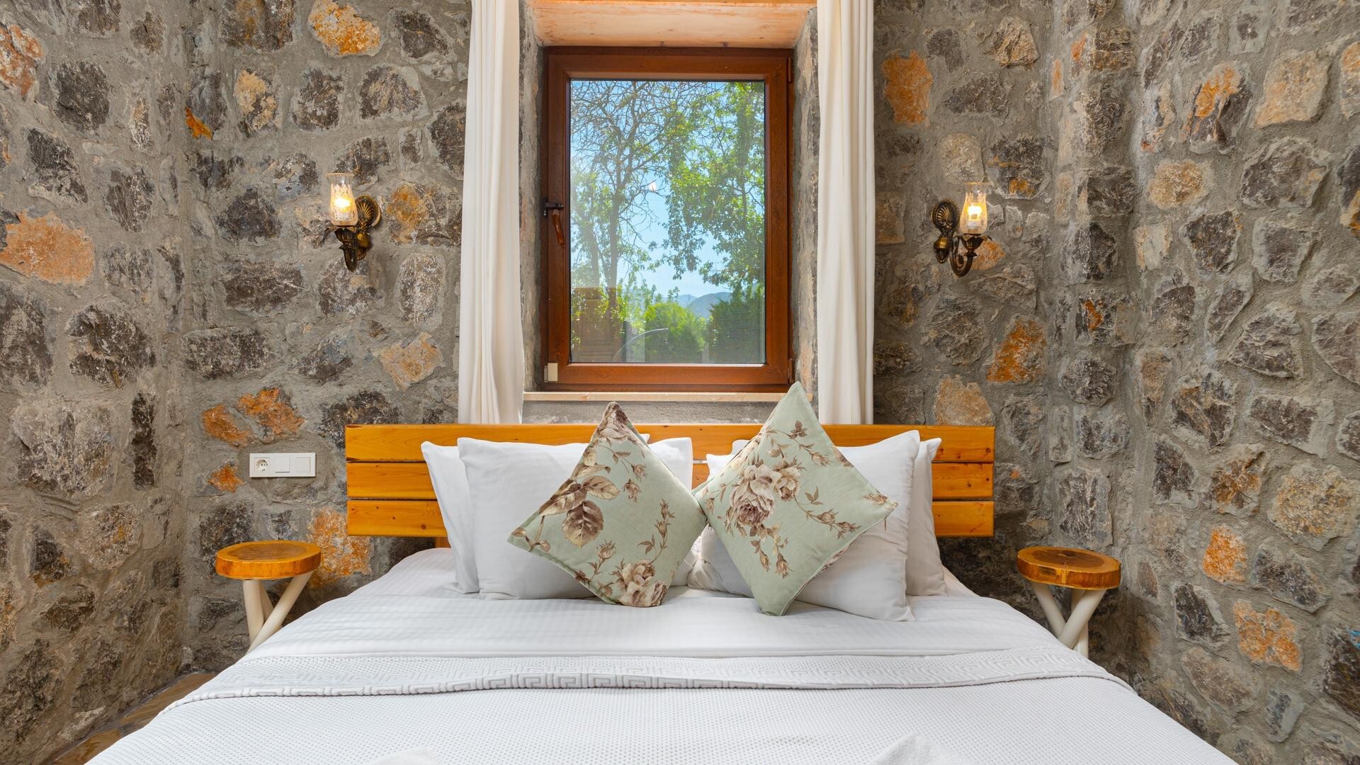 VBK70901 Villa Booking