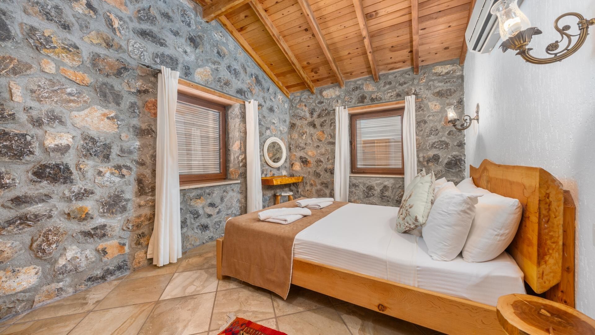 VBK70901 Villa Booking