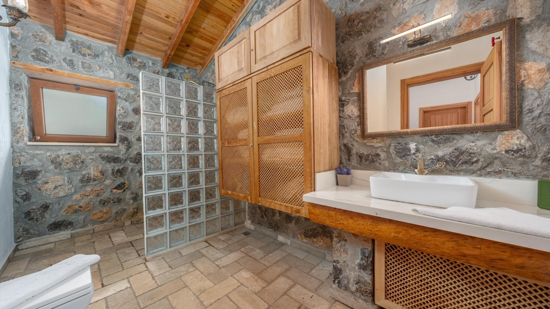 VBK70901 Villa Booking